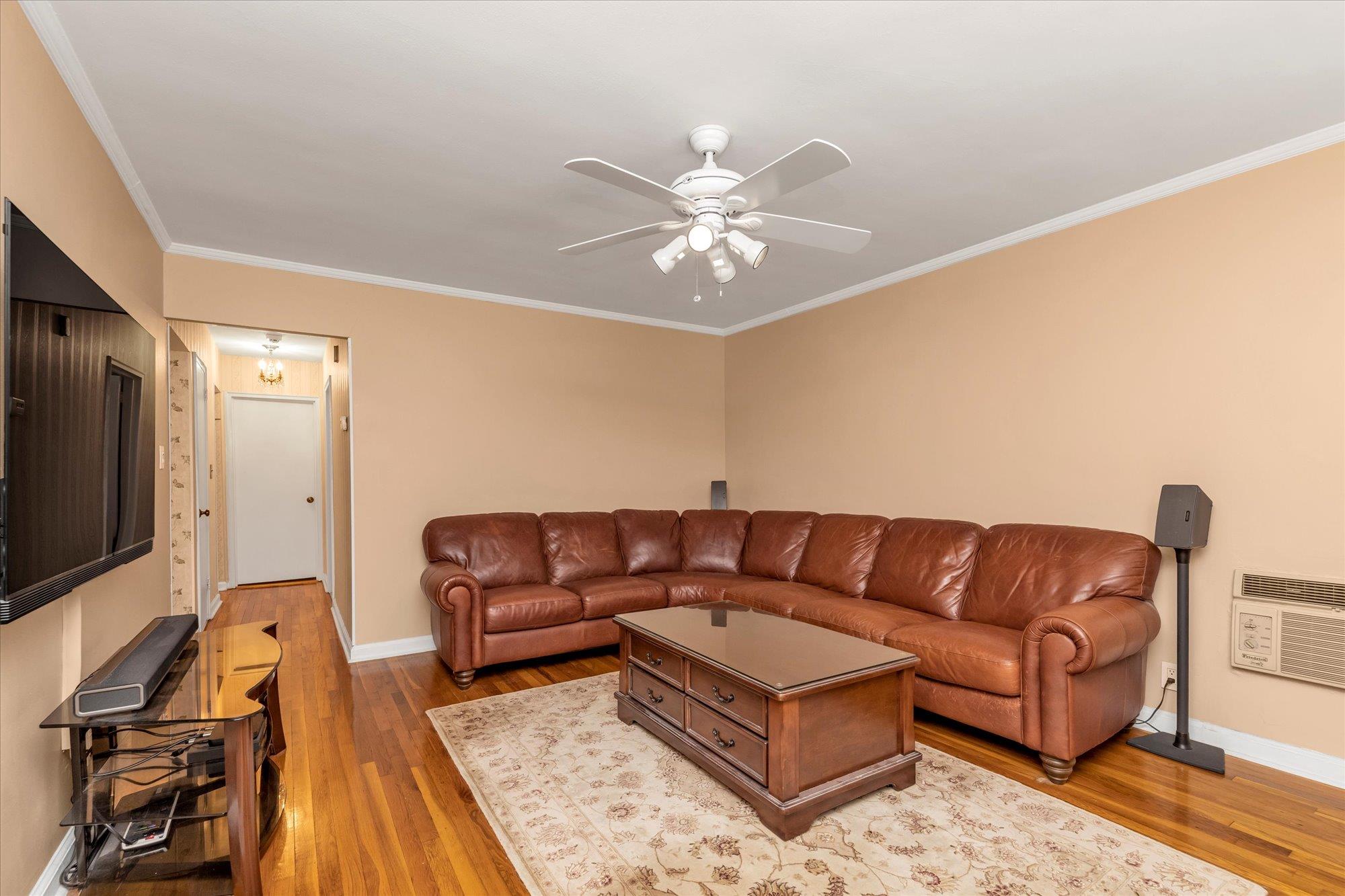 #1 photo, 3454 201st Street, كوينز Bayside , NY 11361