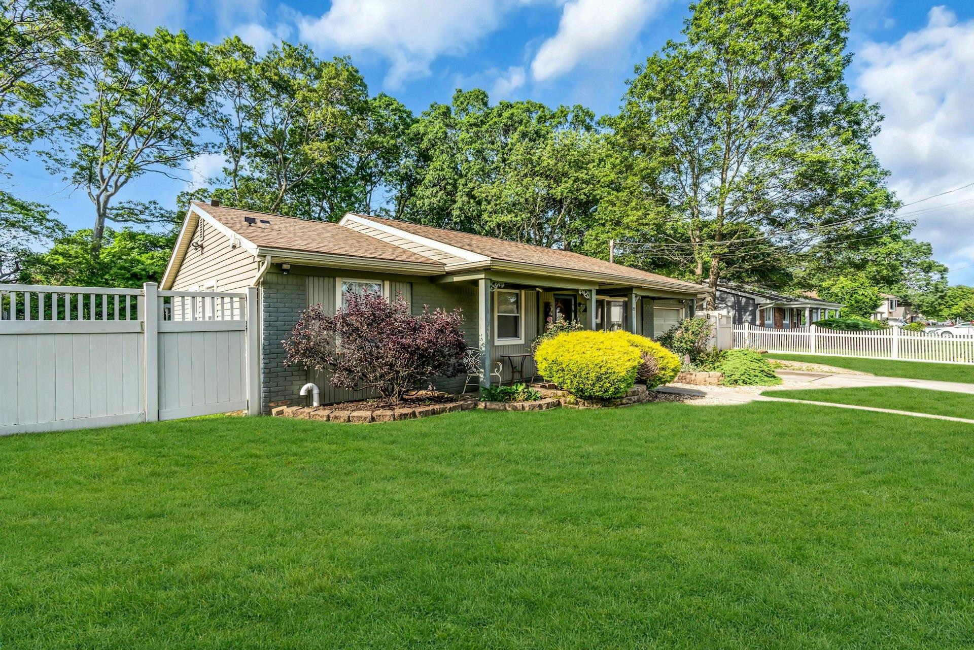 #5 photo, 85 Williams Avenue, 東長島 Amityville , NY 11701