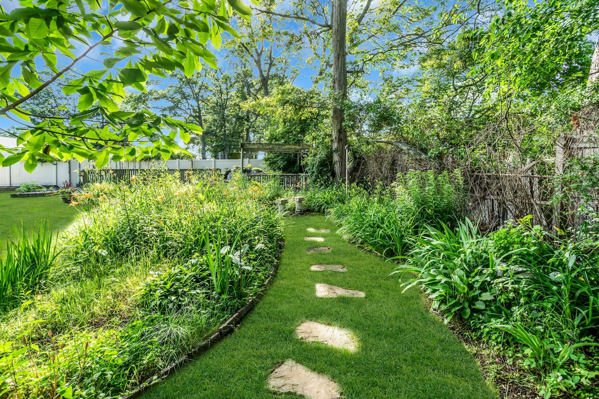 #6 photo, 85 Williams Avenue, 東長島 Amityville , NY 11701