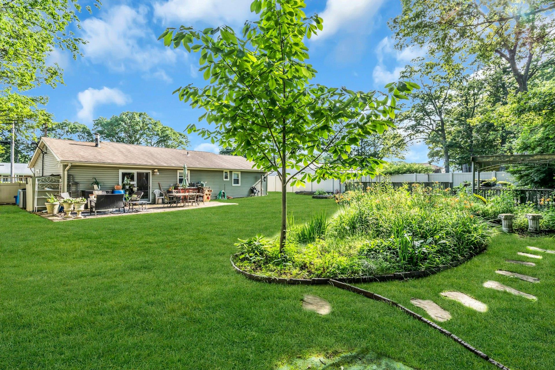 #7 photo, 85 Williams Avenue, 東長島 Amityville , NY 11701