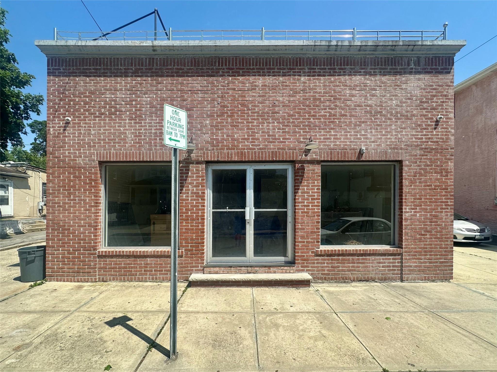 #2 photo, 180 Mott Avenue, ナッソー郡 Inwood , NY 11096