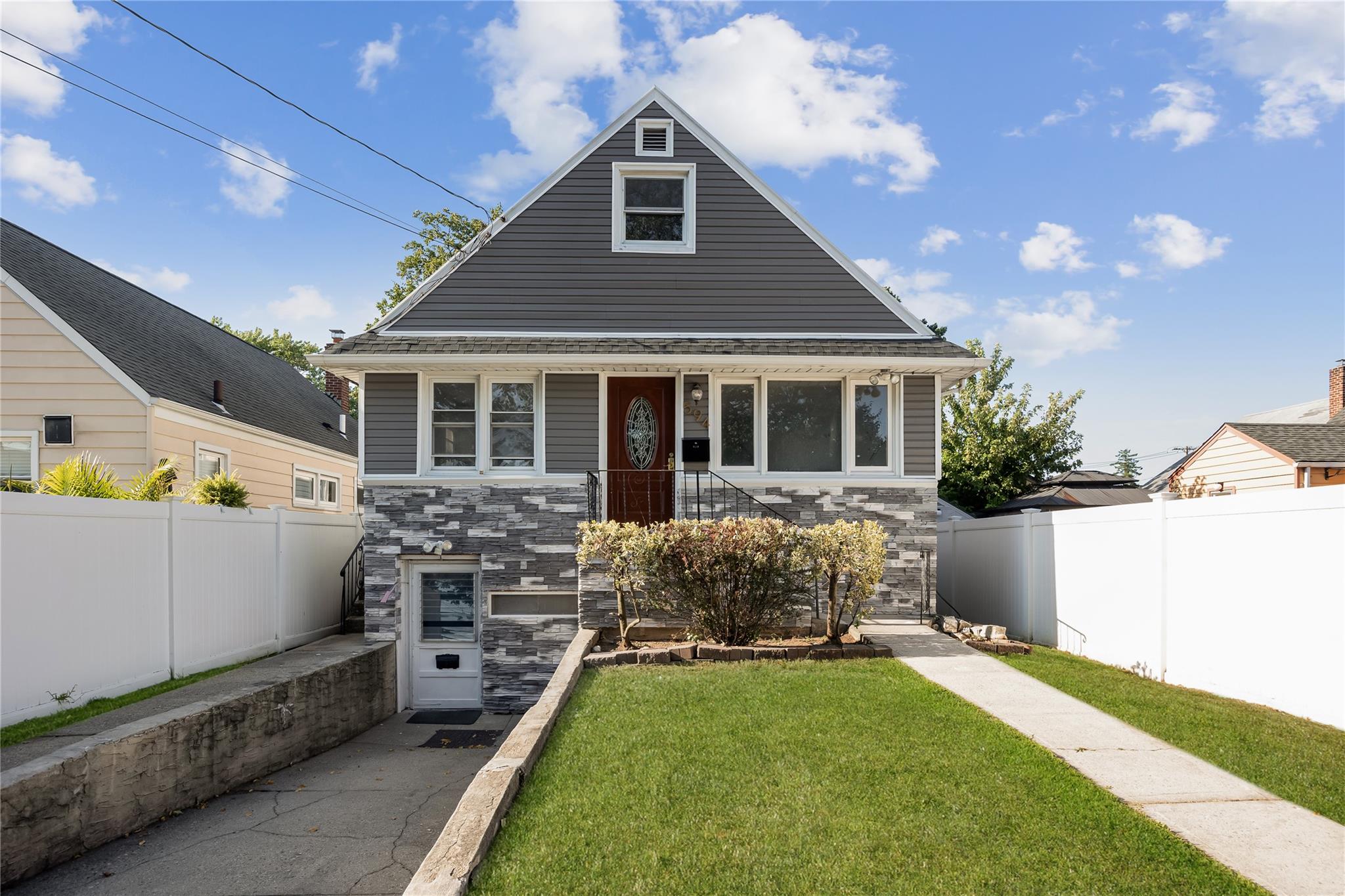 #1 photo, 594 Fenworth Boulevard, Franklin Square , NY 11010