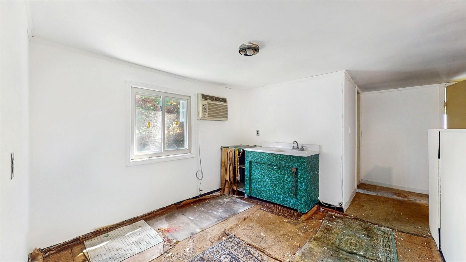 #18 photo, 42 Juniper Hill Road, White Plains , NY 10607