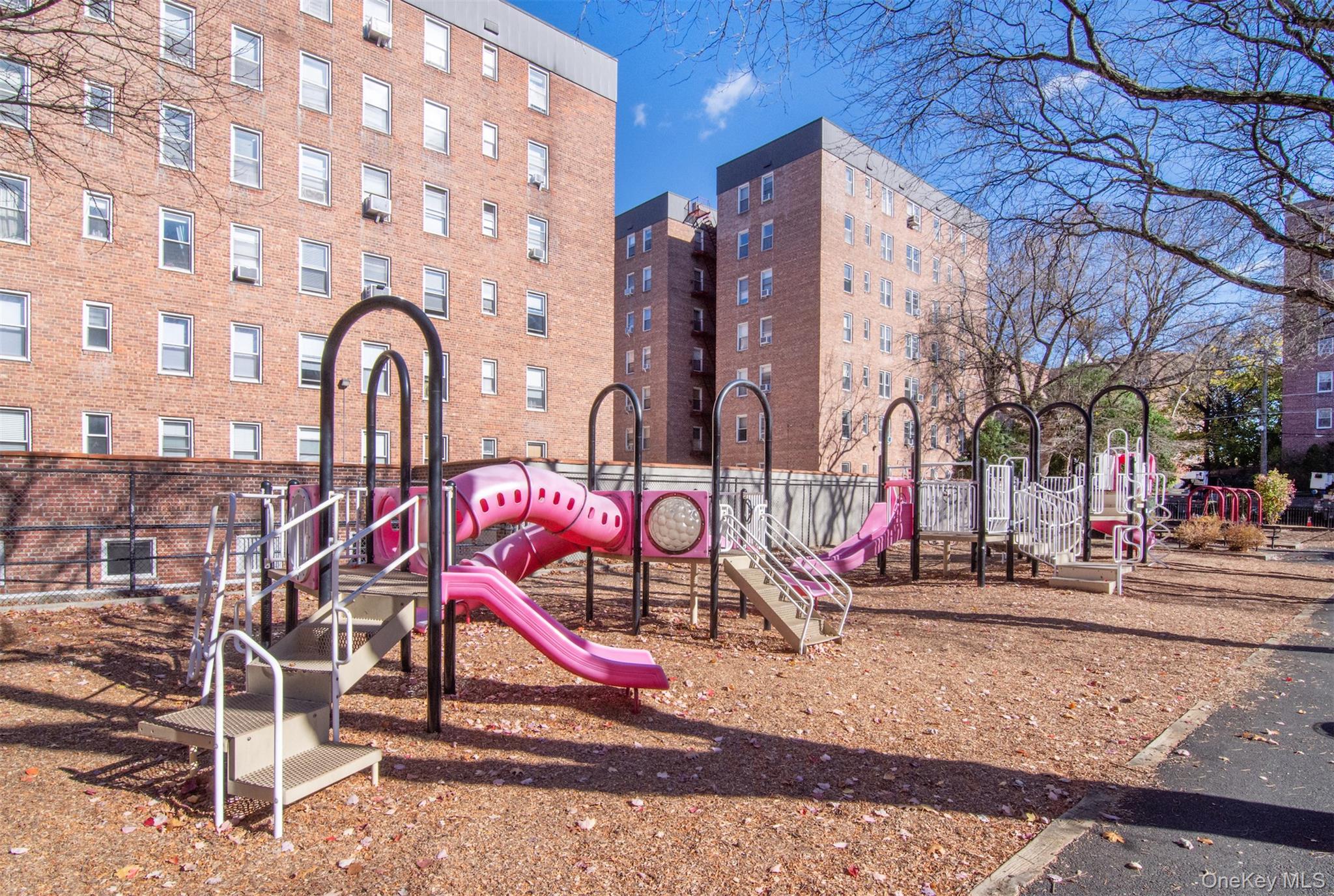 #12 photo, 1 Georgia Avenue, ブロンクス区 Bronxville , NY 10708