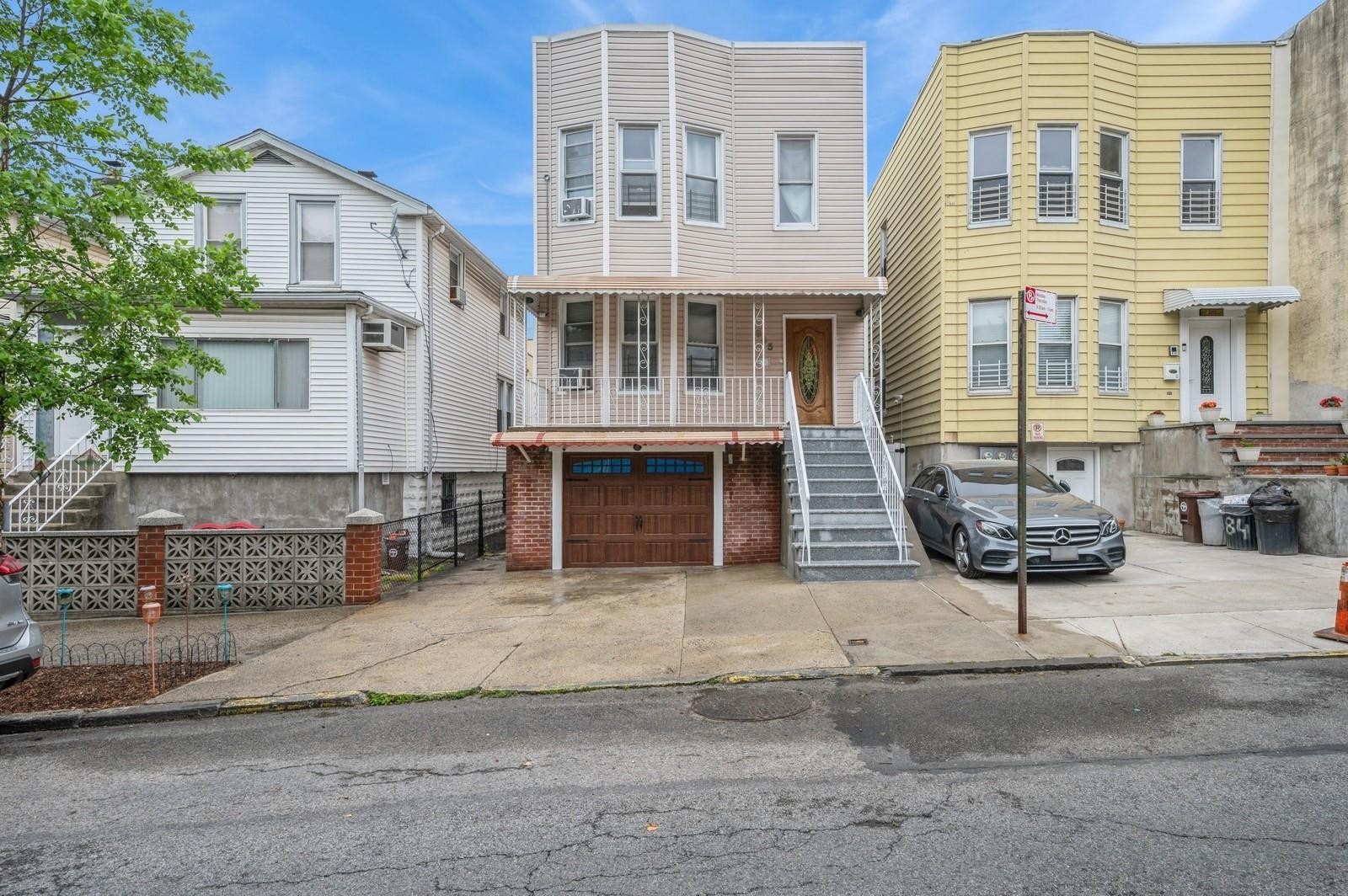 #1 photo, 845 Kinsella Street, 布朗士 Bronx , NY 10462