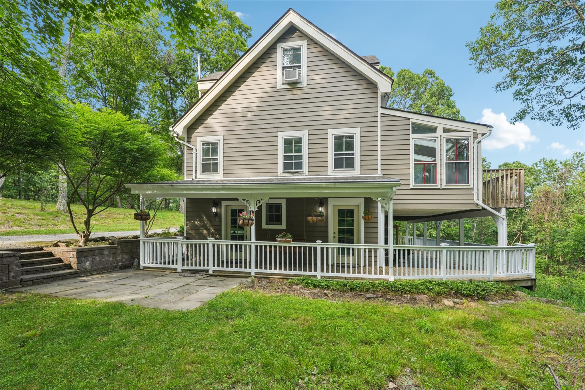 #1 photo, 25 Cascade Lake Road, Warwick , NY 10990