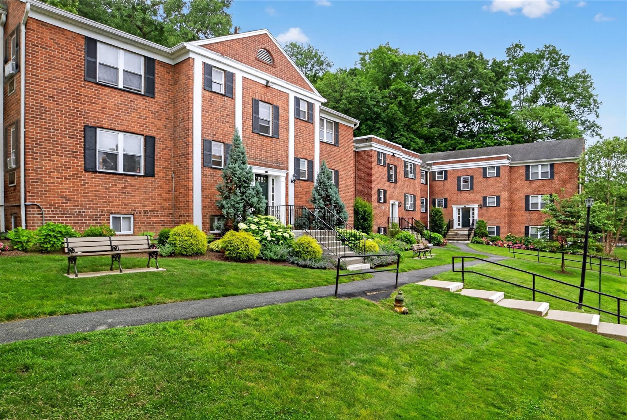 #1 photo, 129 Highland S Ave, Ossining , NY 10562