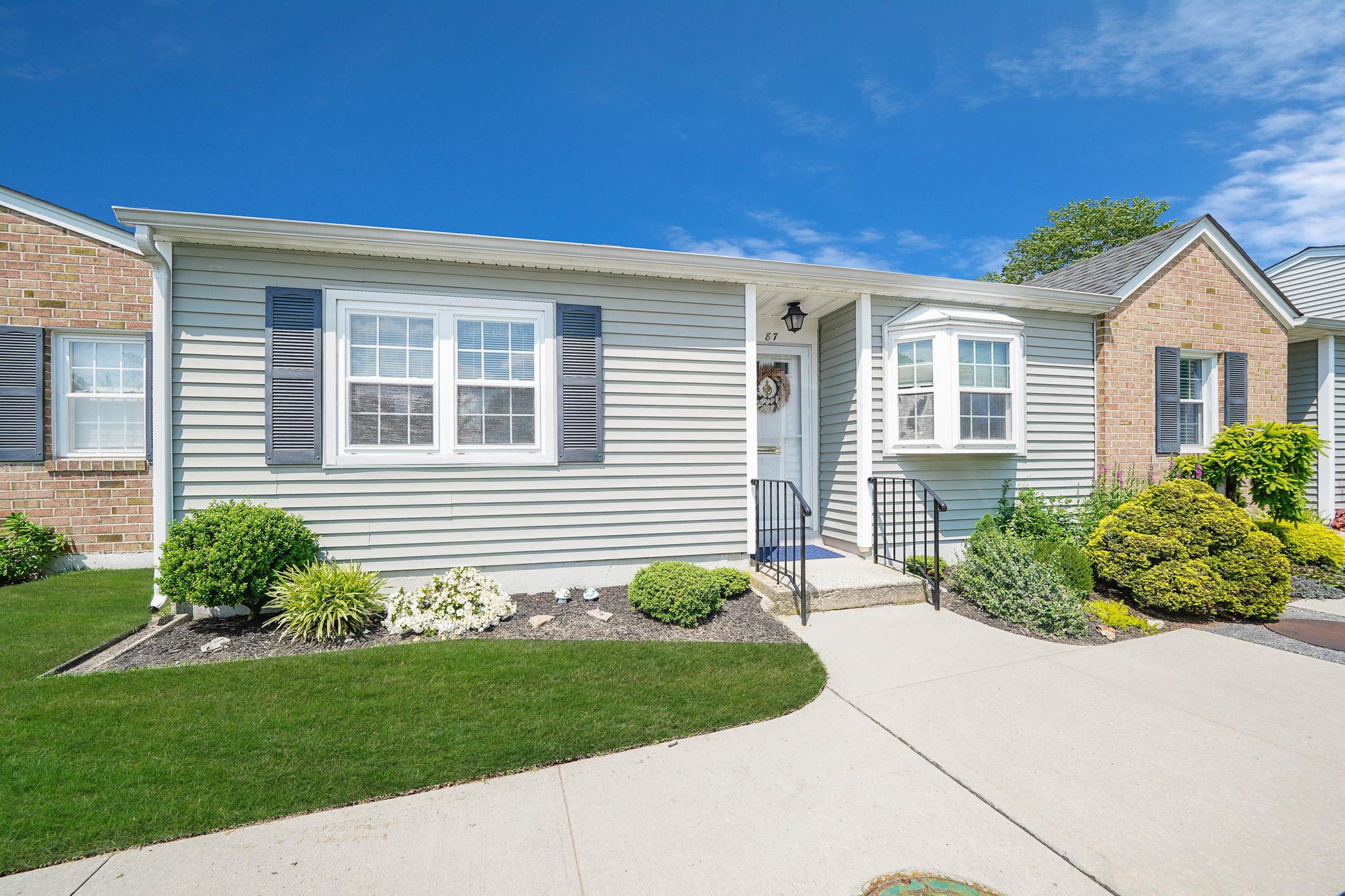 #1 photo, 87 Harbor, سوفولك Amityville , NY 11701