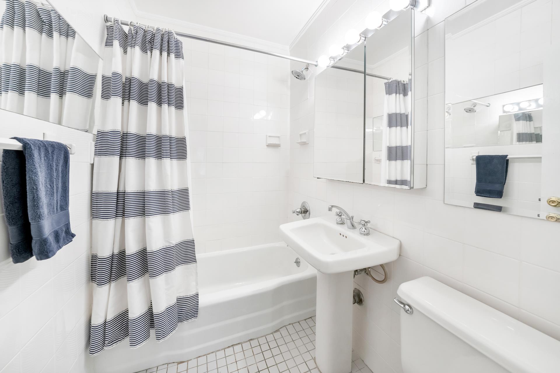 #7 photo, 308 W 103RD Street, マンハッタン Upper West Side , NY 10025