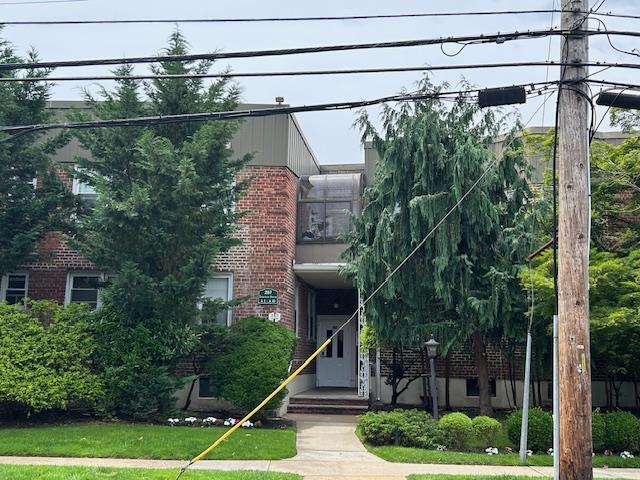 #1 photo, 257 Cedarhurst Avenue, Cedarhurst , NY 11516