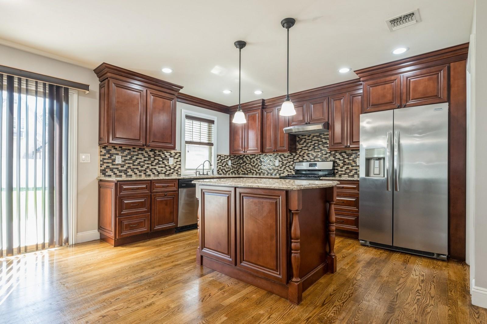 #14 photo, 413 Robyn Place, 長島 East Meadow , NY 11554