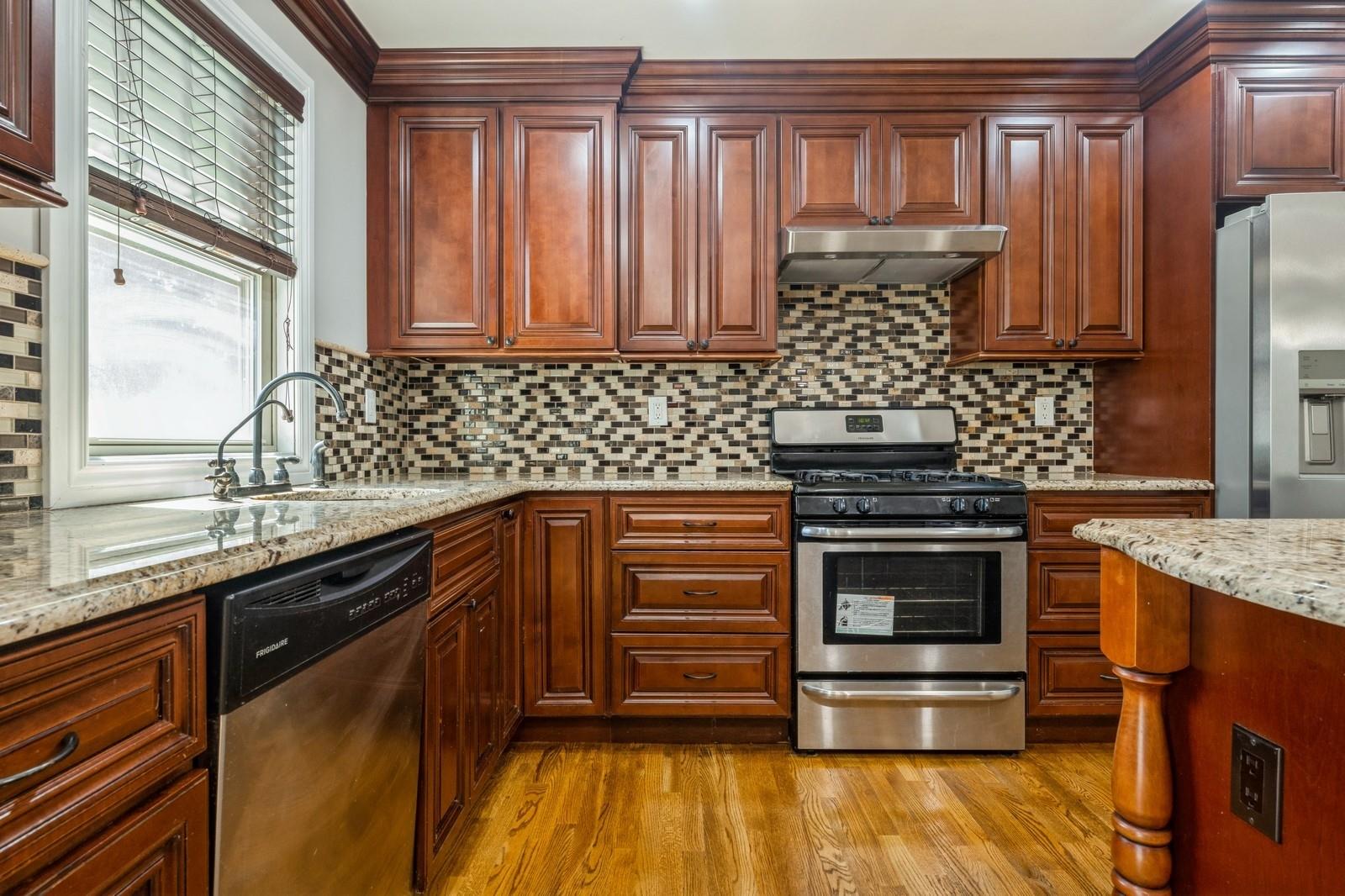 #16 photo, 413 Robyn Place, 長島 East Meadow , NY 11554