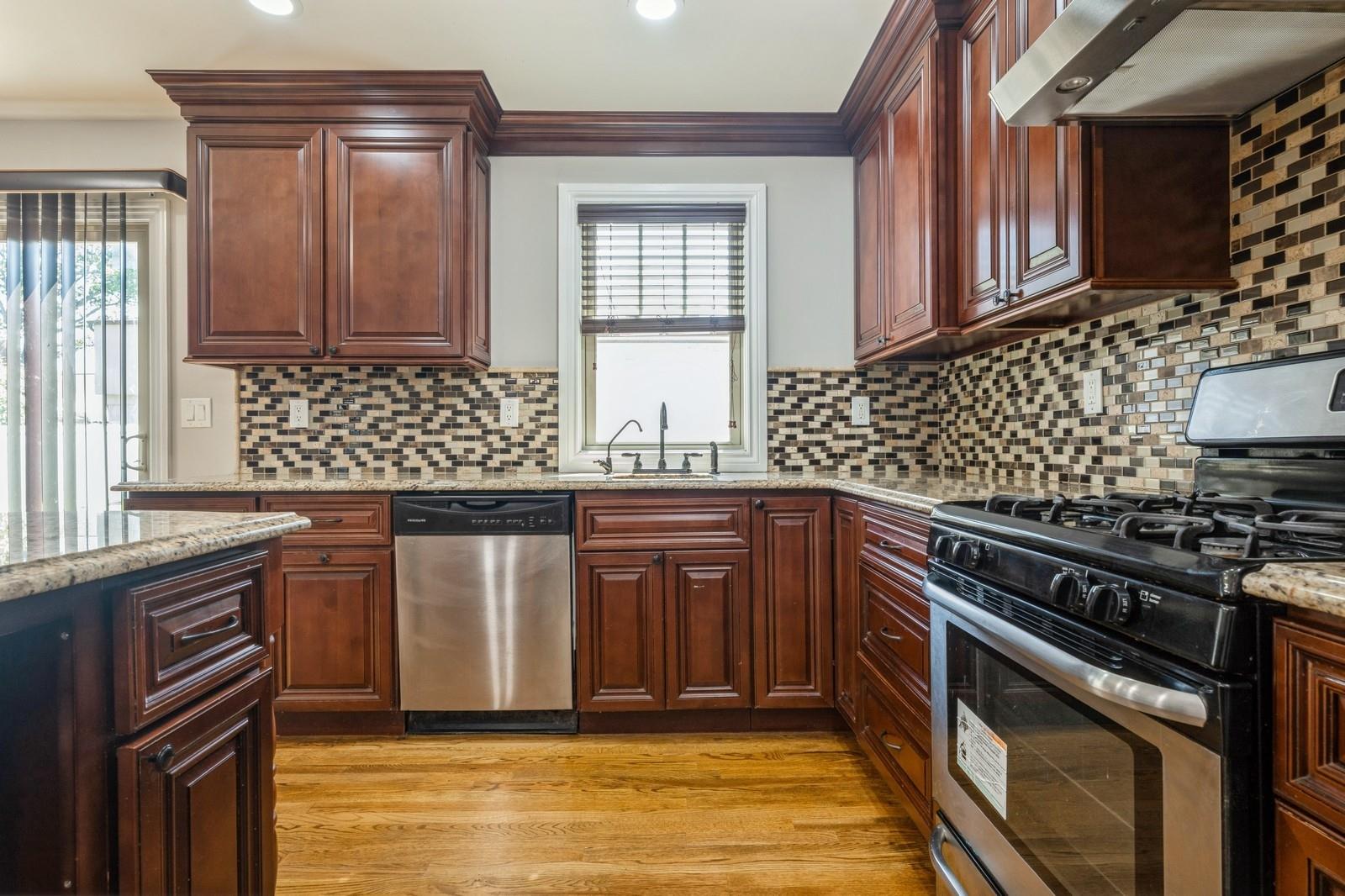 #17 photo, 413 Robyn Place, 長島 East Meadow , NY 11554