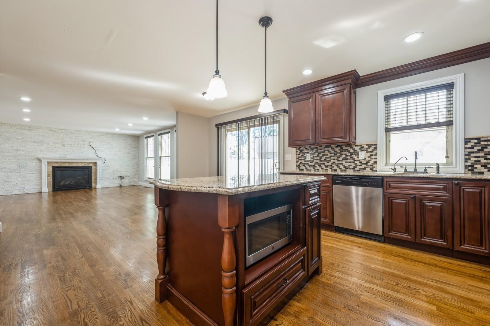 #18 photo, 413 Robyn Place, 長島 East Meadow , NY 11554