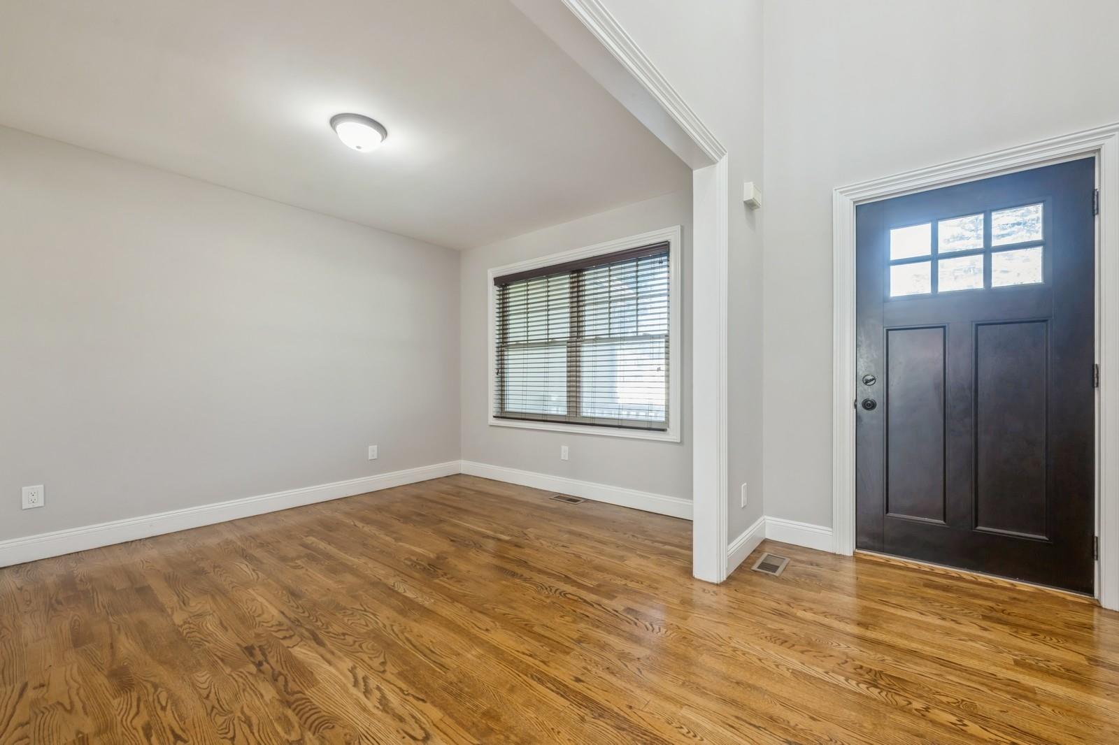 #6 photo, 413 Robyn Place, 長島 East Meadow , NY 11554