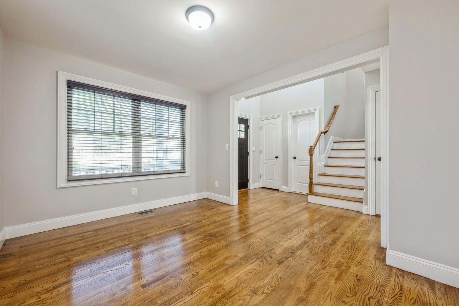 #8 photo, 413 Robyn Place, 長島 East Meadow , NY 11554