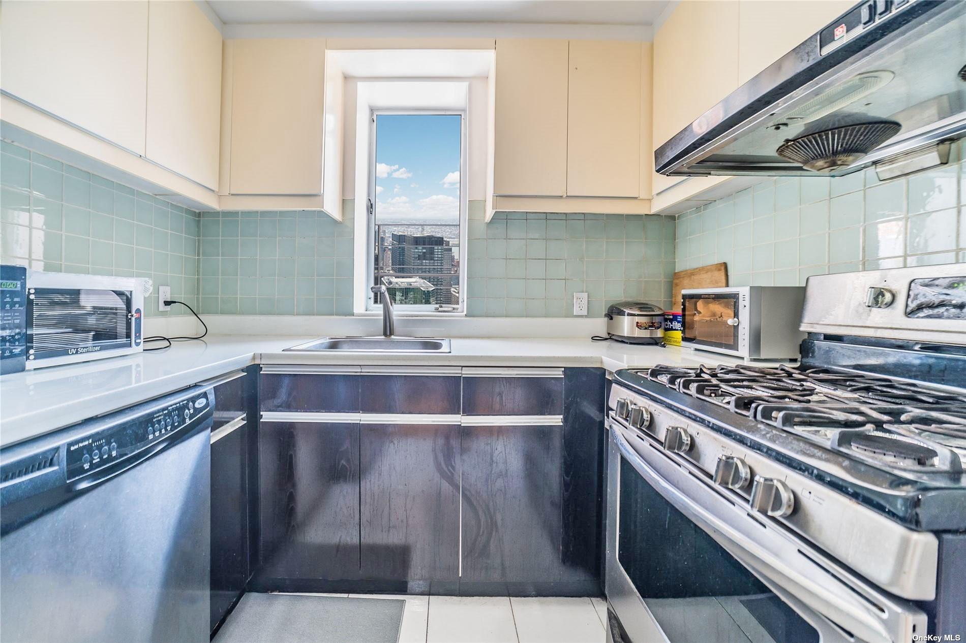 #6 photo, 13203 Sanford Avenue, クイーンズ区 Flushing , NY 11355