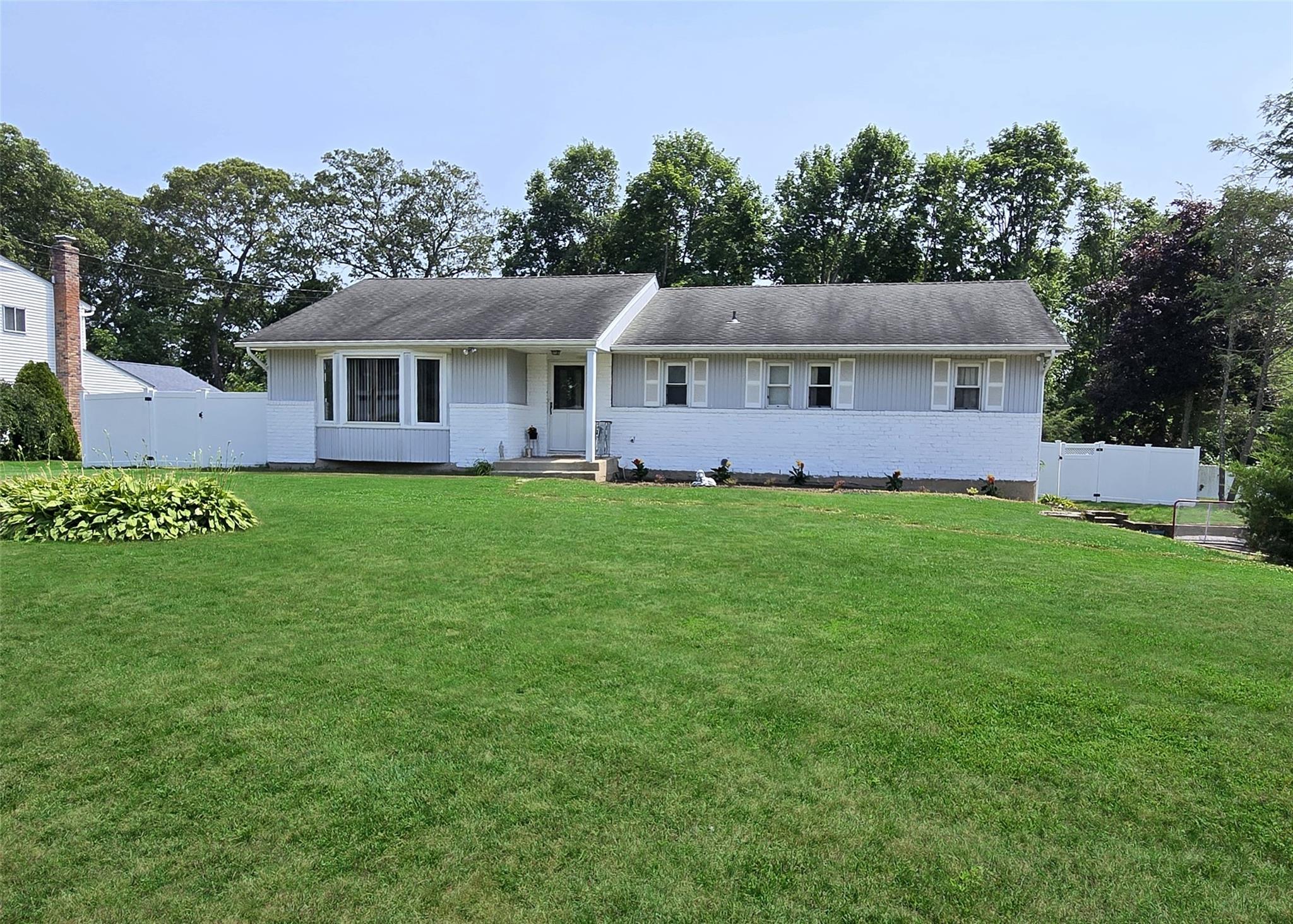 #1 photo, 8 Milhouse Lane, Lake Grove , NY 11755