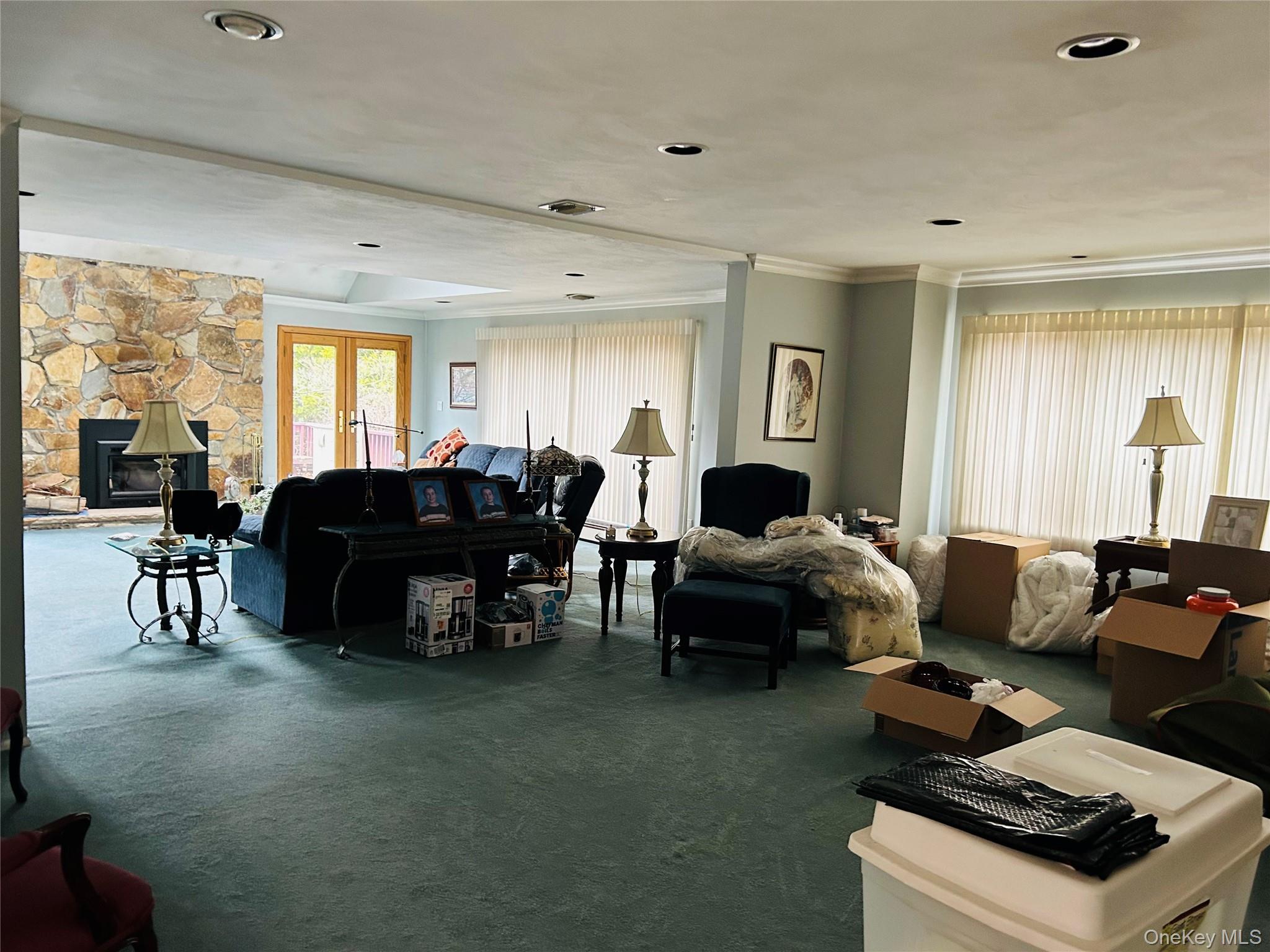 #11 photo, 6 Cedarfield Terrace, サフォーク郡 Saint James , NY 11780