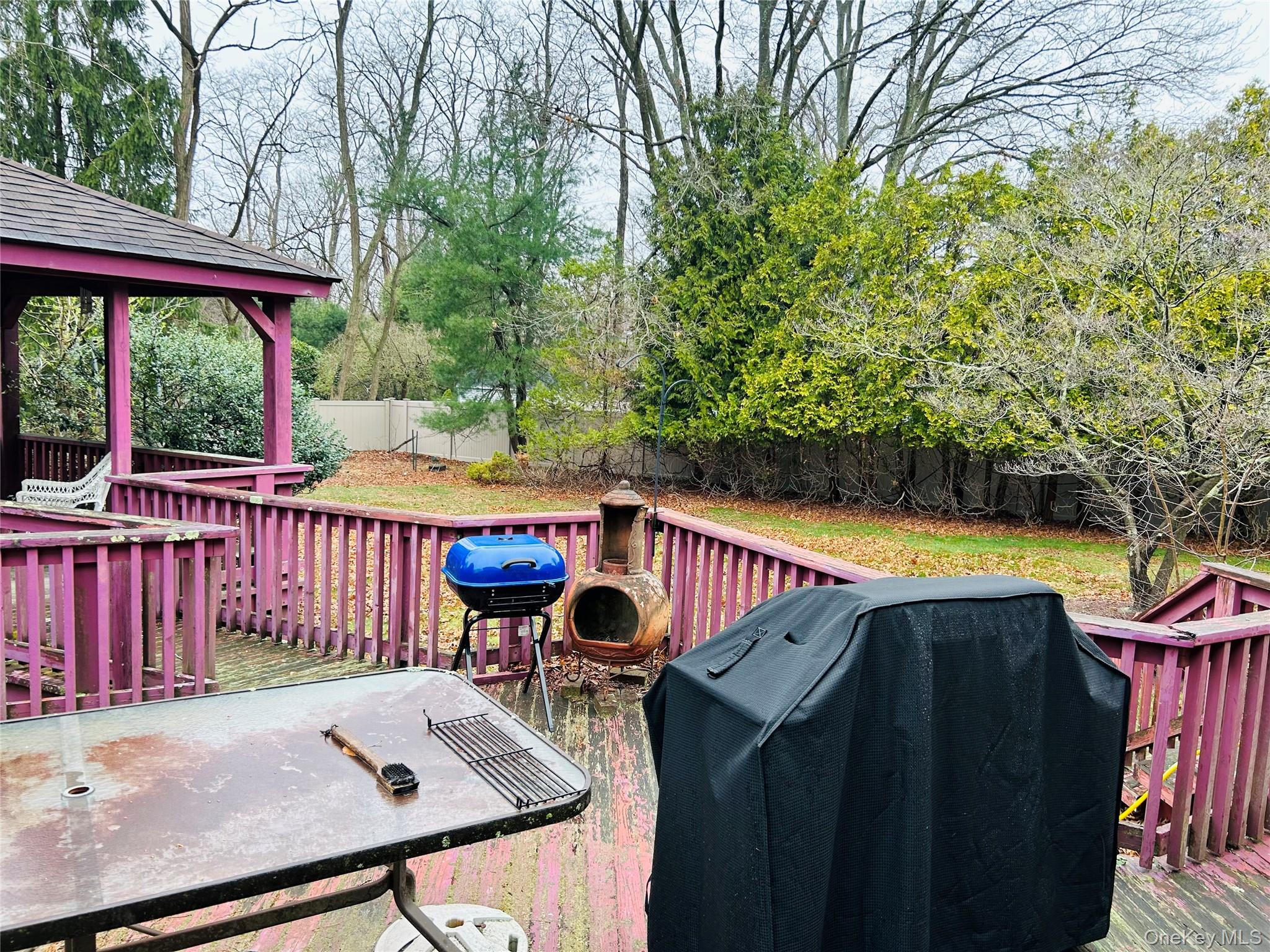 #18 photo, 6 Cedarfield Terrace, サフォーク郡 Saint James , NY 11780