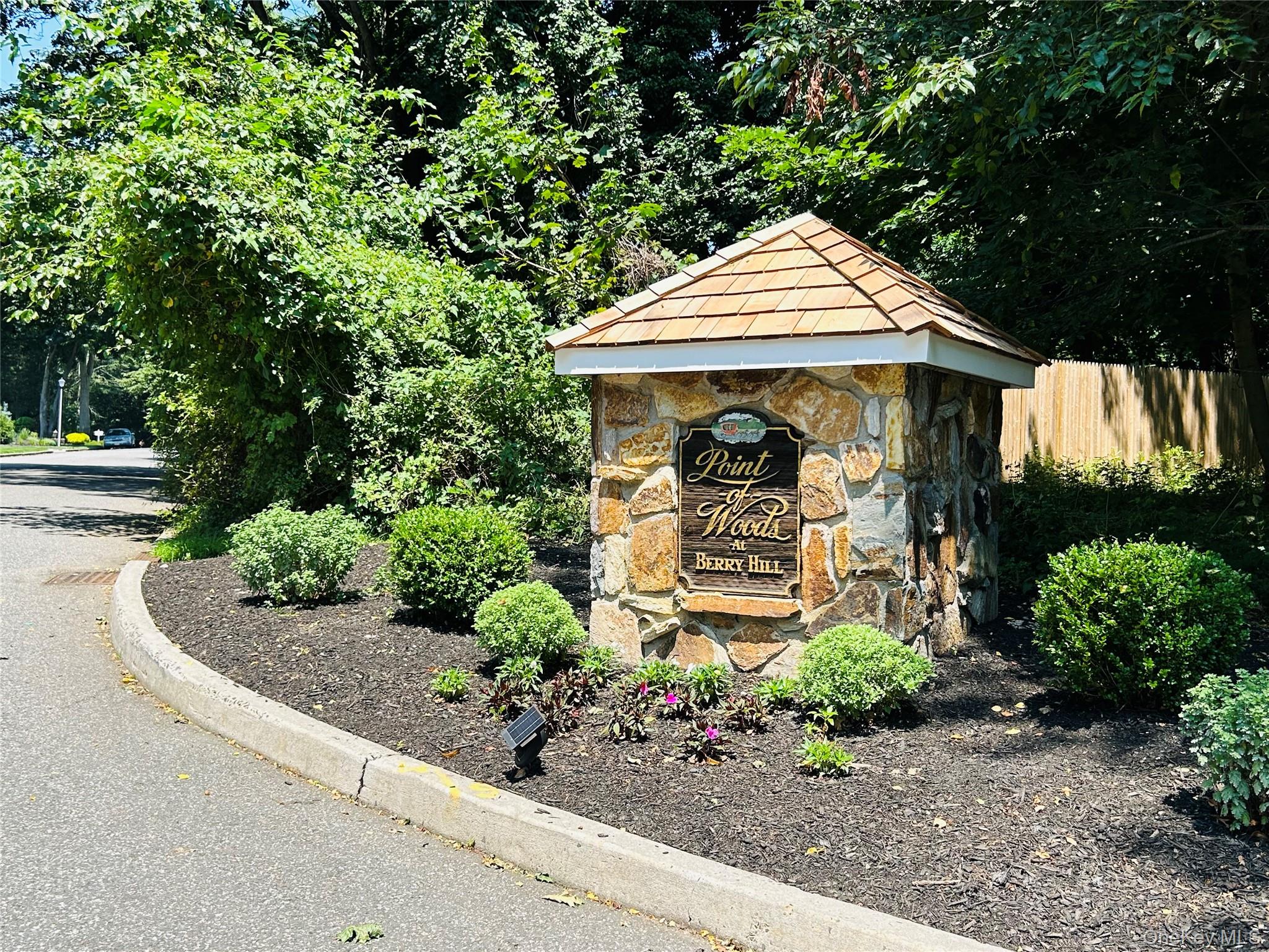 #2 photo, 6 Cedarfield Terrace, サフォーク郡 Saint James , NY 11780