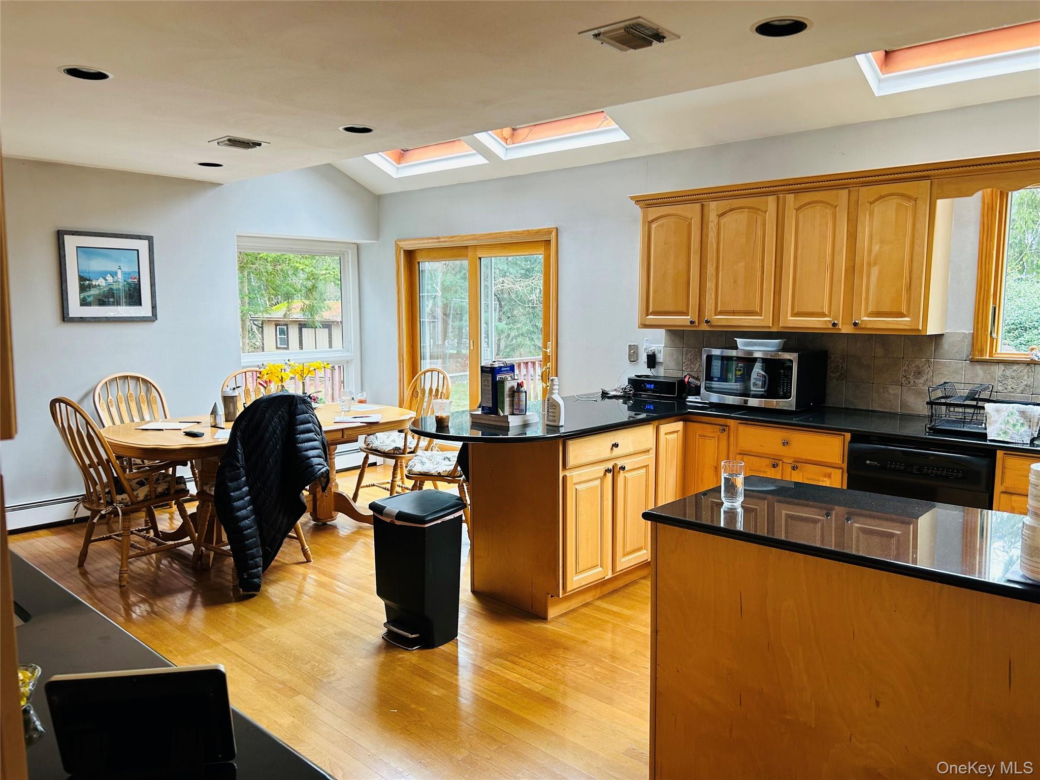 #6 photo, 6 Cedarfield Terrace, サフォーク郡 Saint James , NY 11780