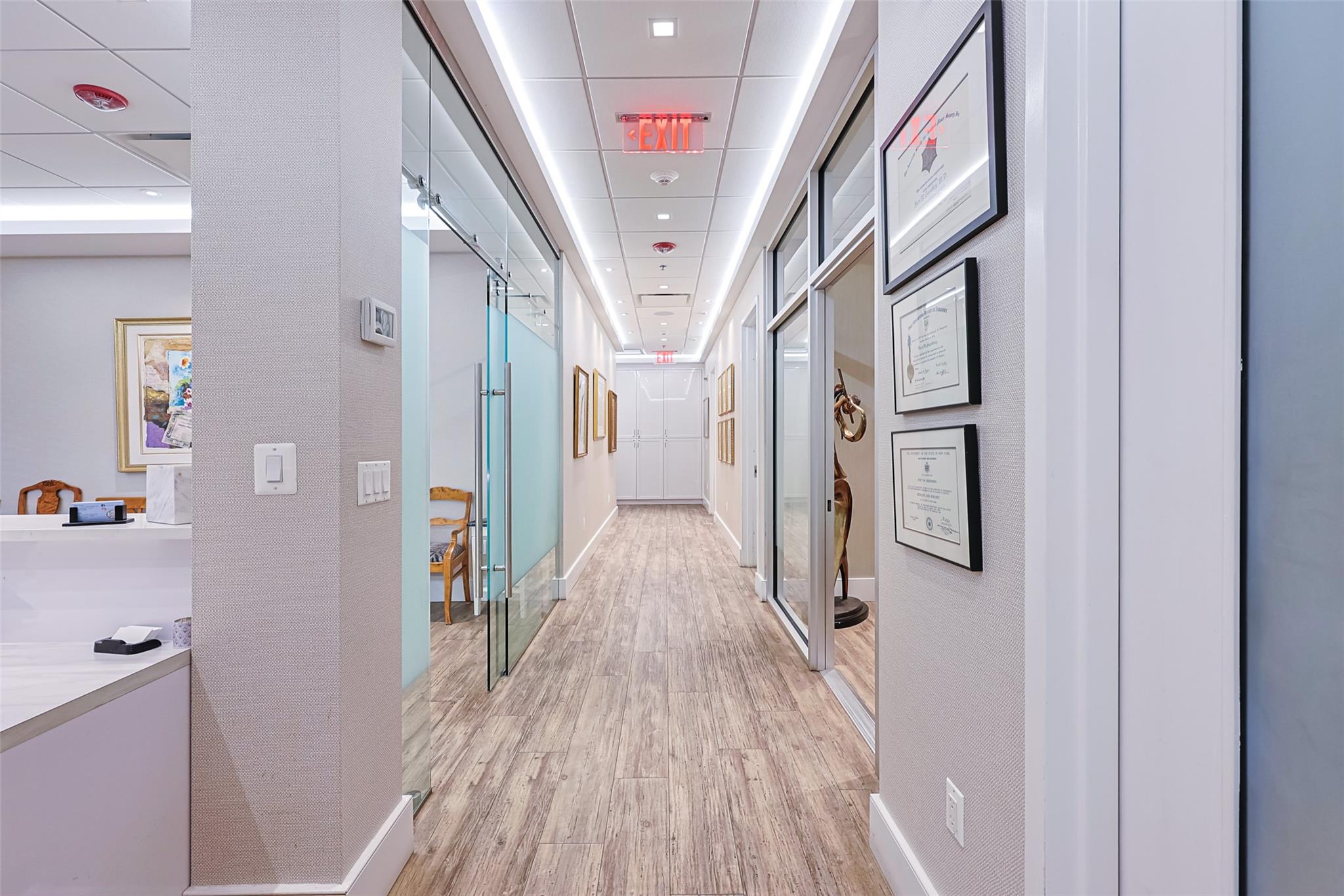 #10 photo, 833 Northern Blvd Great Neck, ナッソー郡 Great Neck , NY 11021