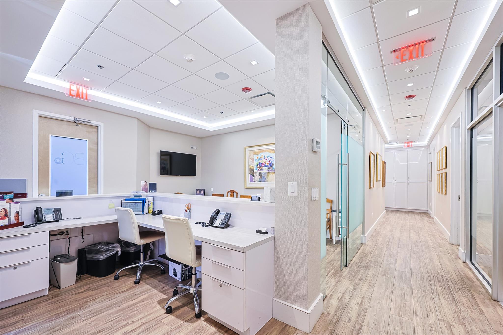 #8 photo, 833 Northern Blvd Great Neck, ナッソー郡 Great Neck , NY 11021