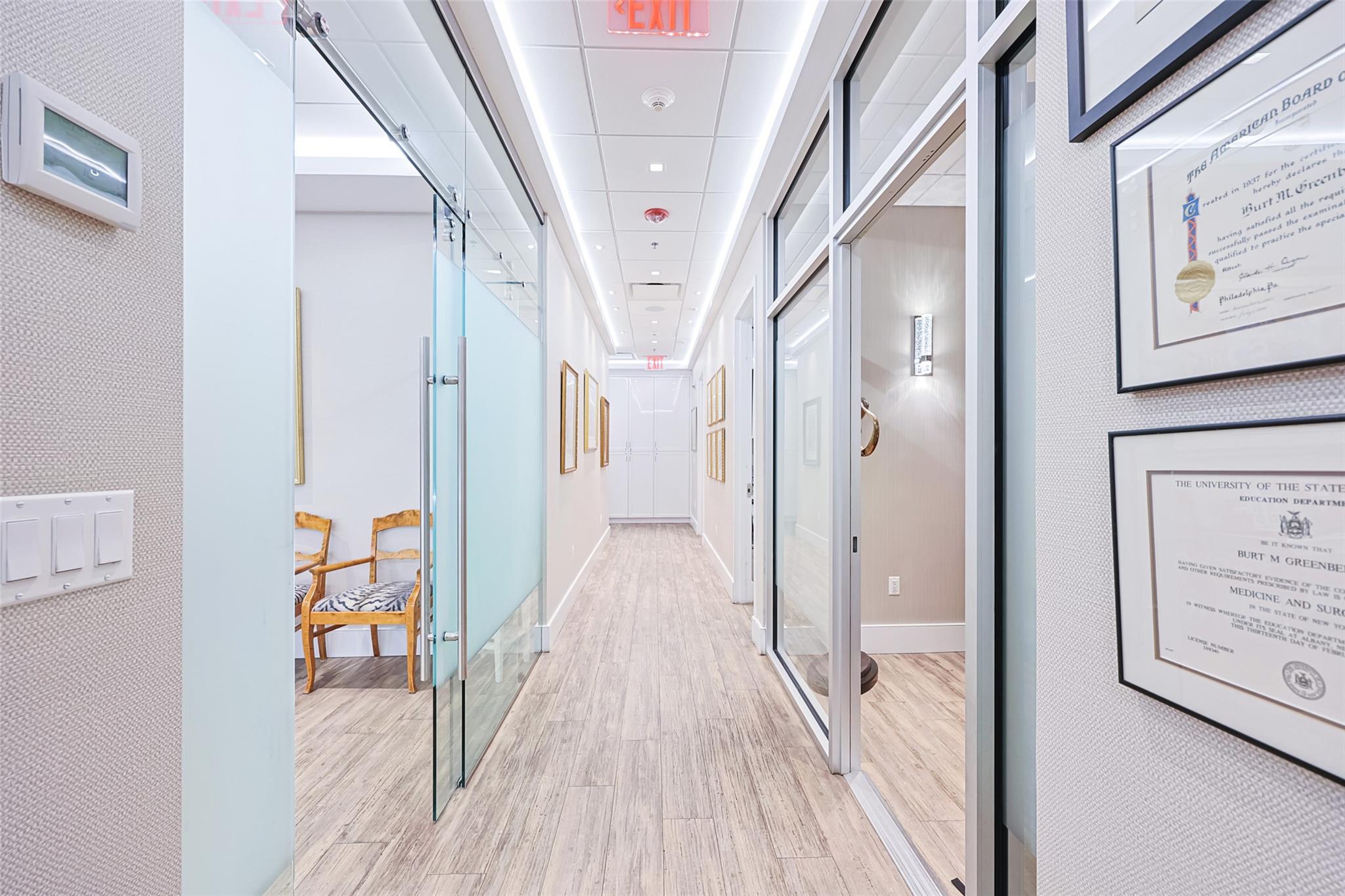 #9 photo, 833 Northern Blvd Great Neck, ナッソー郡 Great Neck , NY 11021