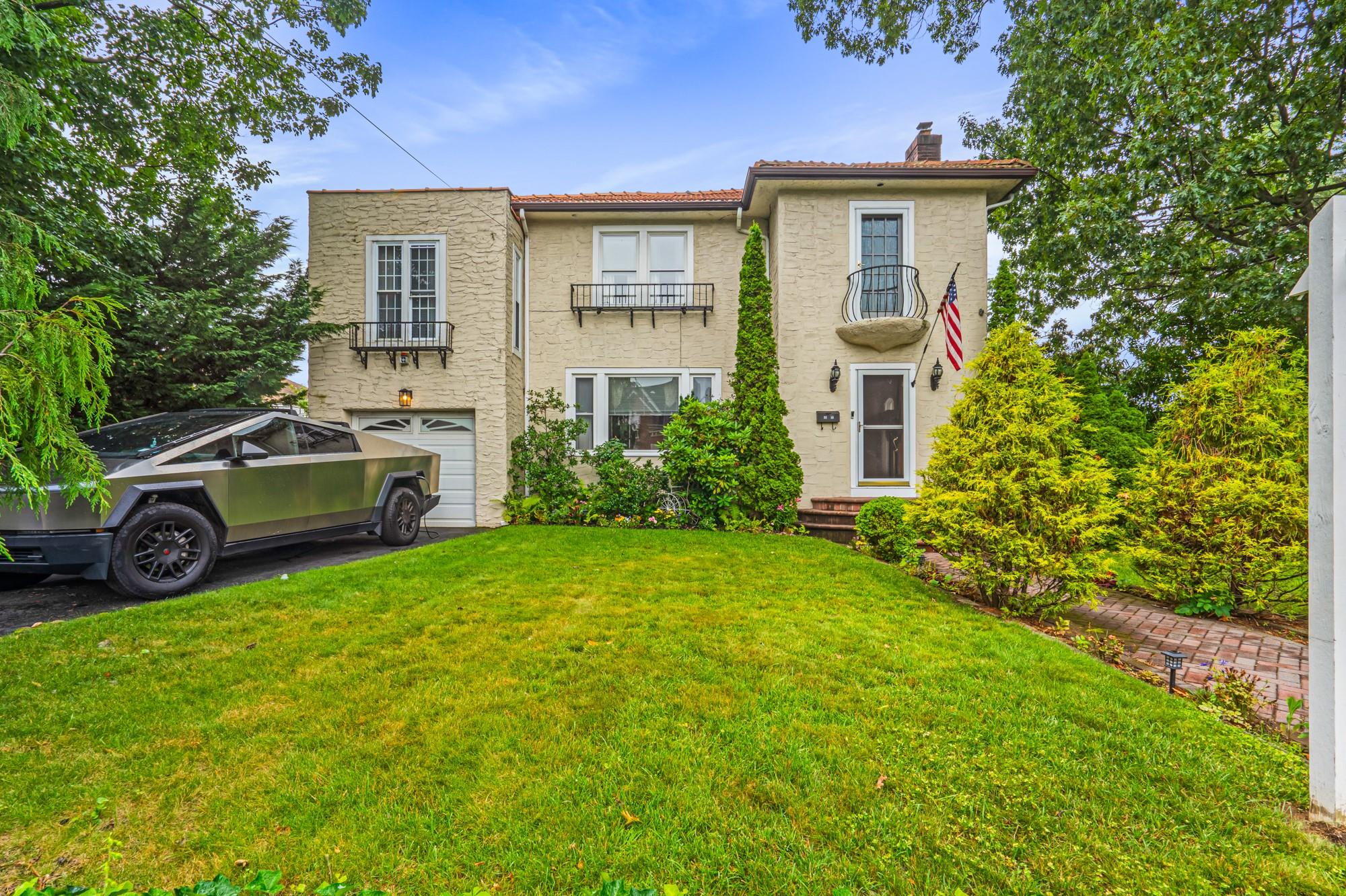 #1 photo, 1484 164th Street, Beechhurst , NY 11357