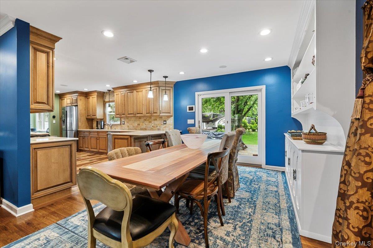 #10 photo, 50 Towne Street, サフォーク郡 Amityville , NY 11701