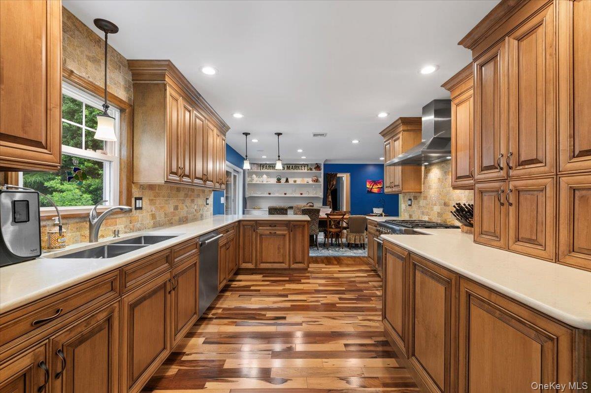 #13 photo, 50 Towne Street, サフォーク郡 Amityville , NY 11701