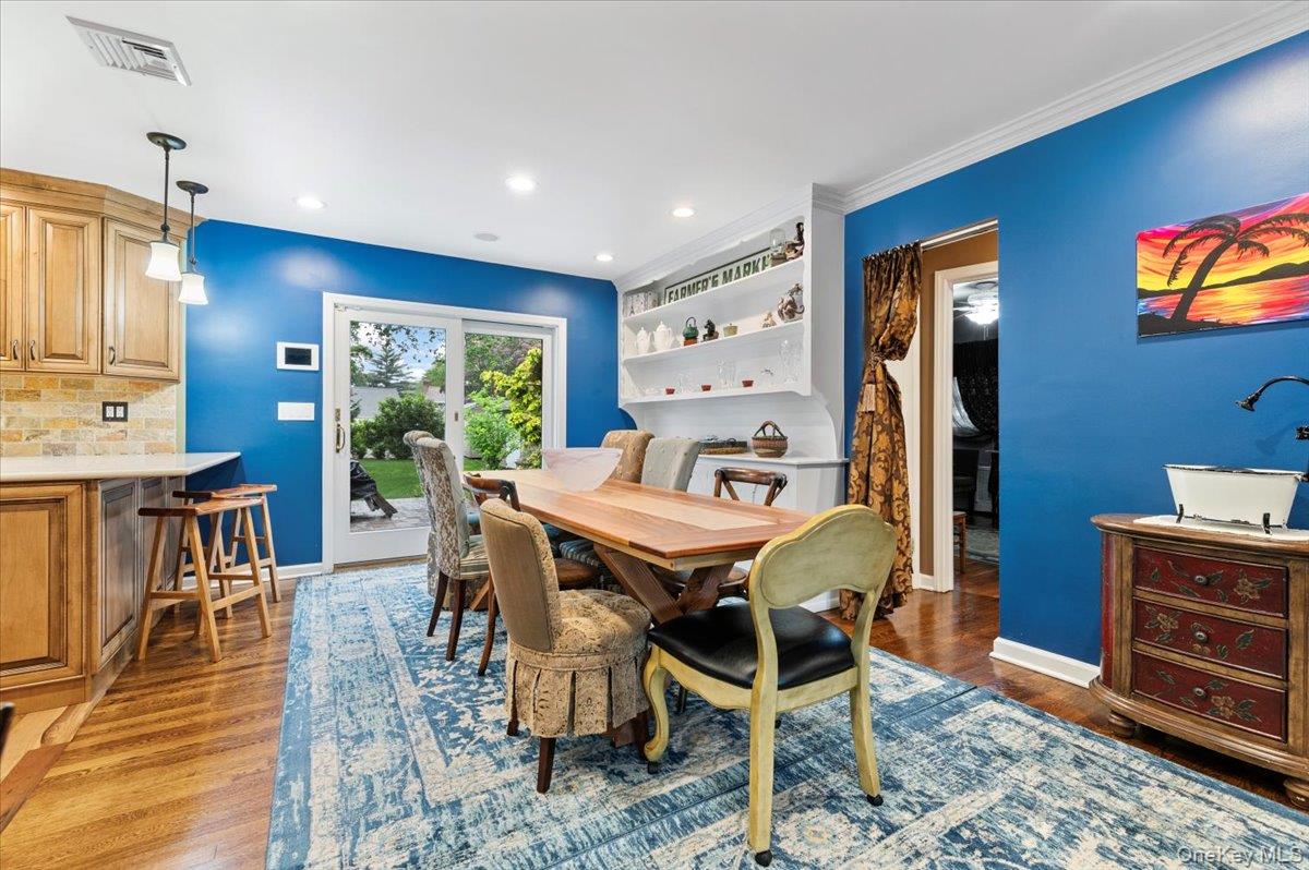 #9 photo, 50 Towne Street, サフォーク郡 Amityville , NY 11701