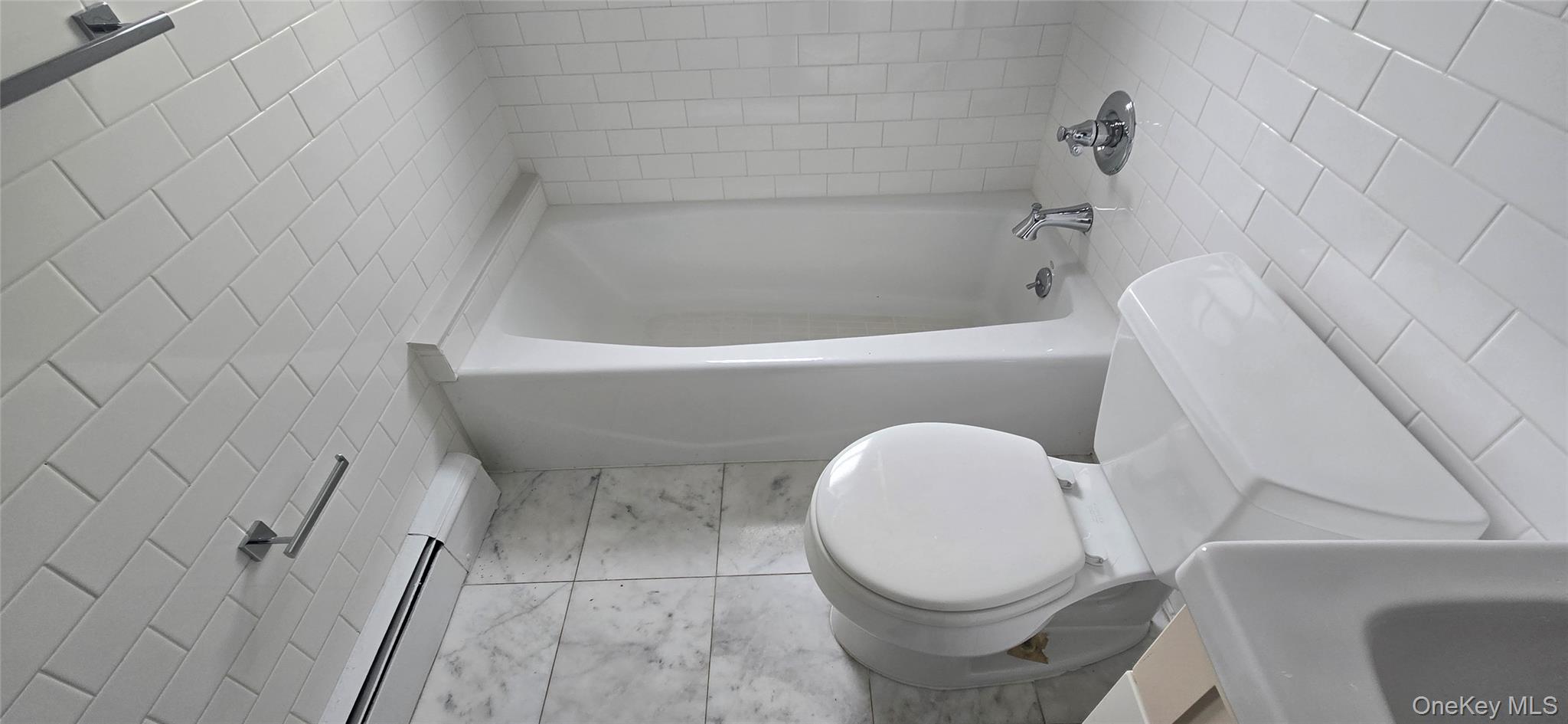 #11 photo, 16 August Avenue, ناسو Bayville , NY 11709