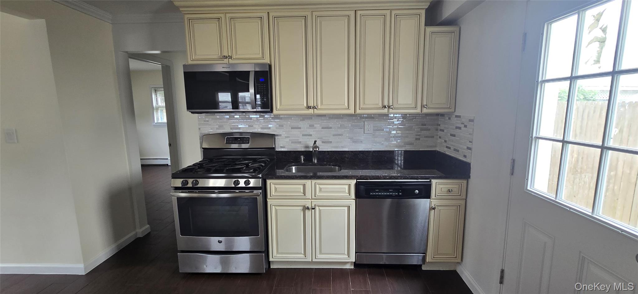 #7 photo, 16 August Avenue, ناسو Bayville , NY 11709