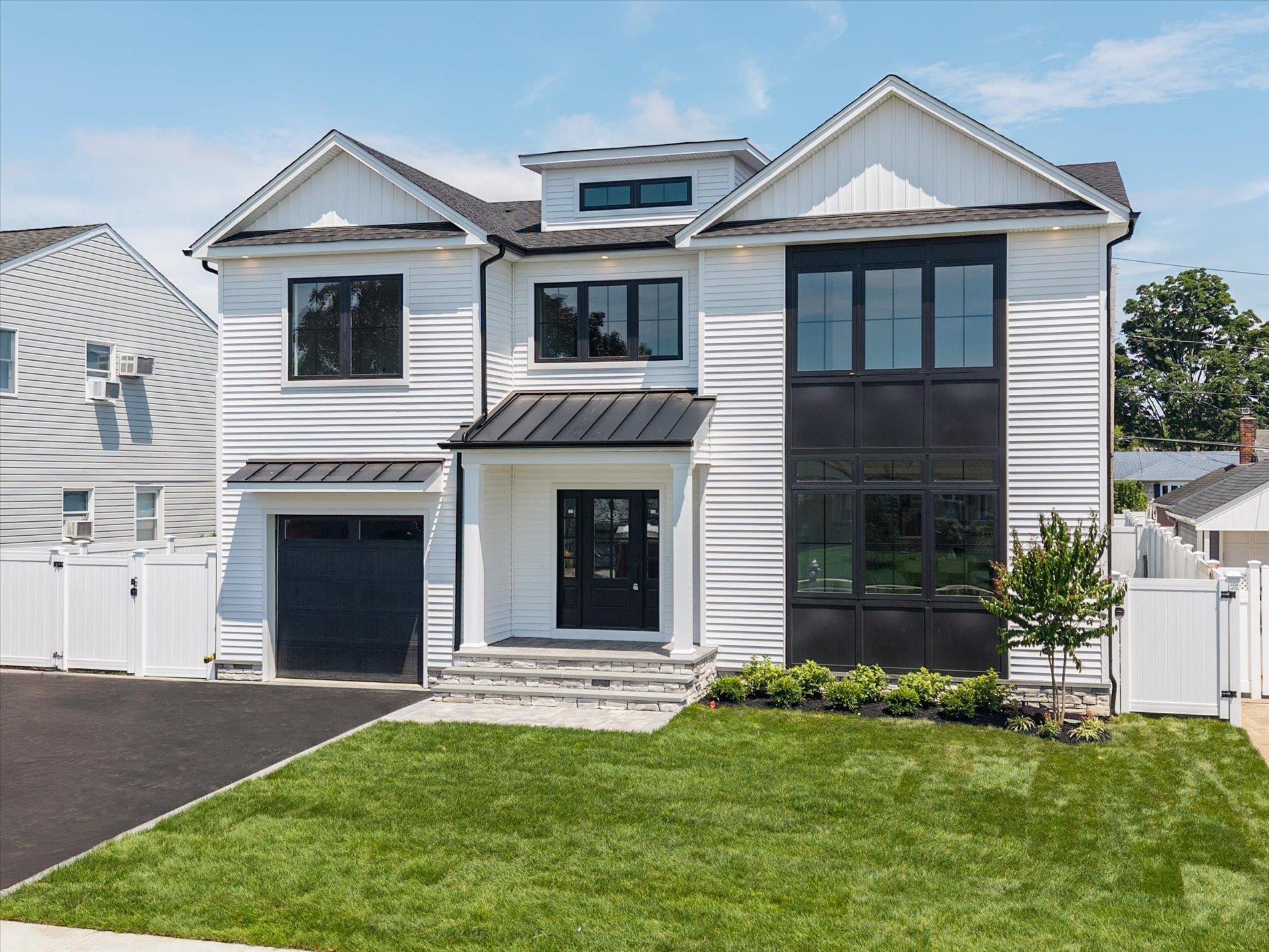 #1 photo, 724 Pleasant Avenue, 長島 西布雷 Westbury , NY 11590