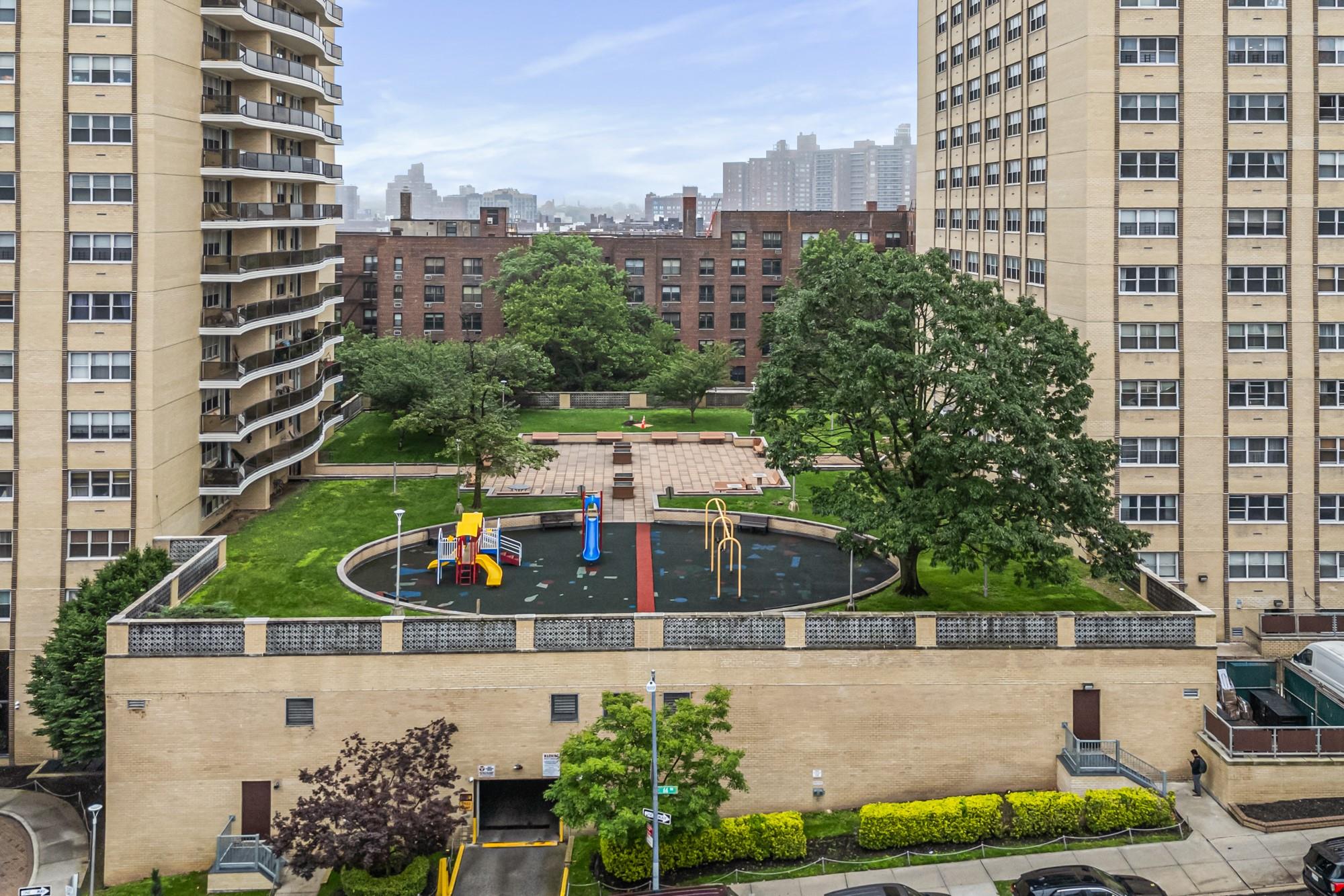 #18 photo, 102-30 66th Road, クイーンズ区 Forest Hills , NY 11375