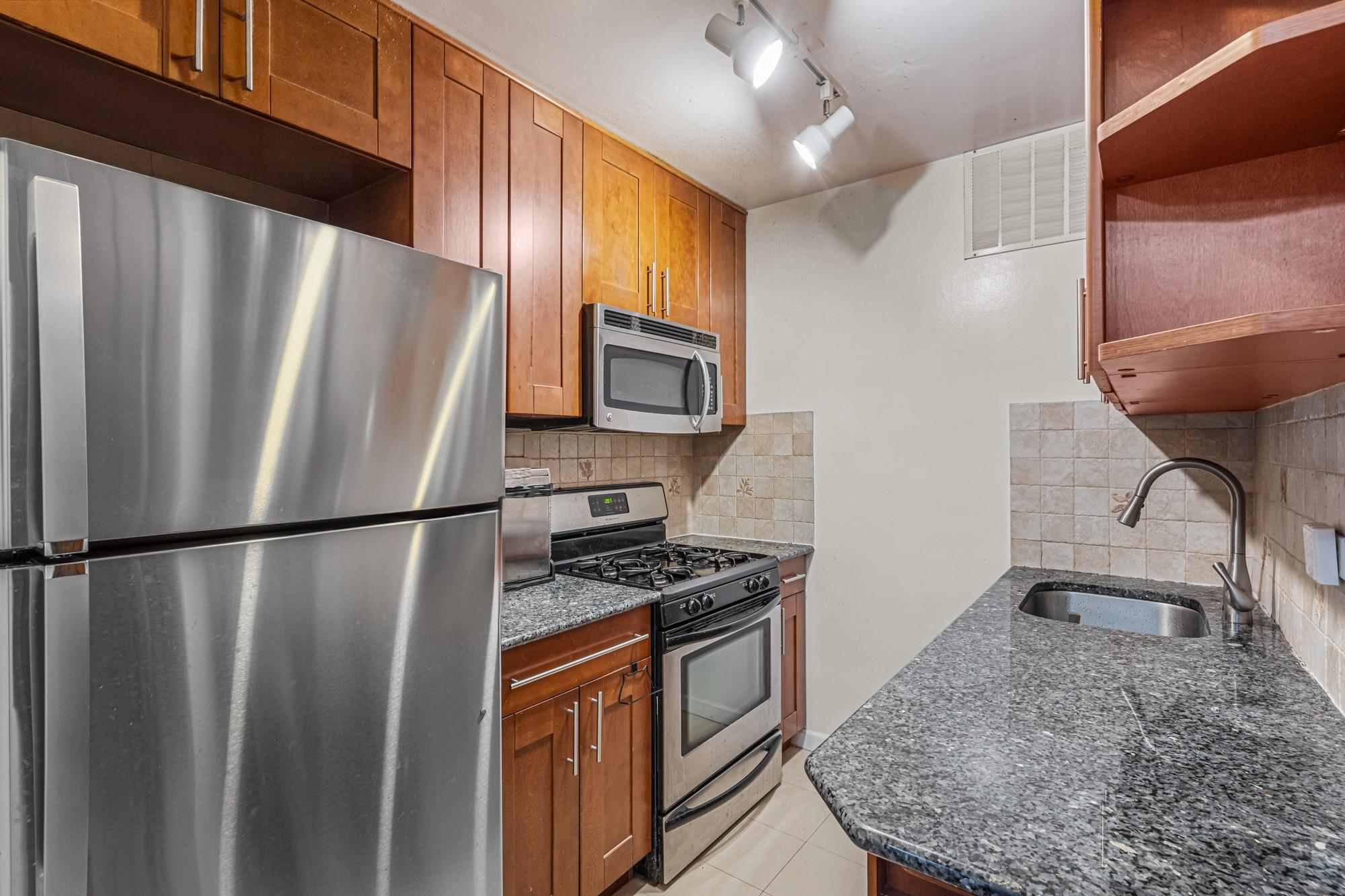 #5 photo, 102-30 66th Road, クイーンズ区 Forest Hills , NY 11375