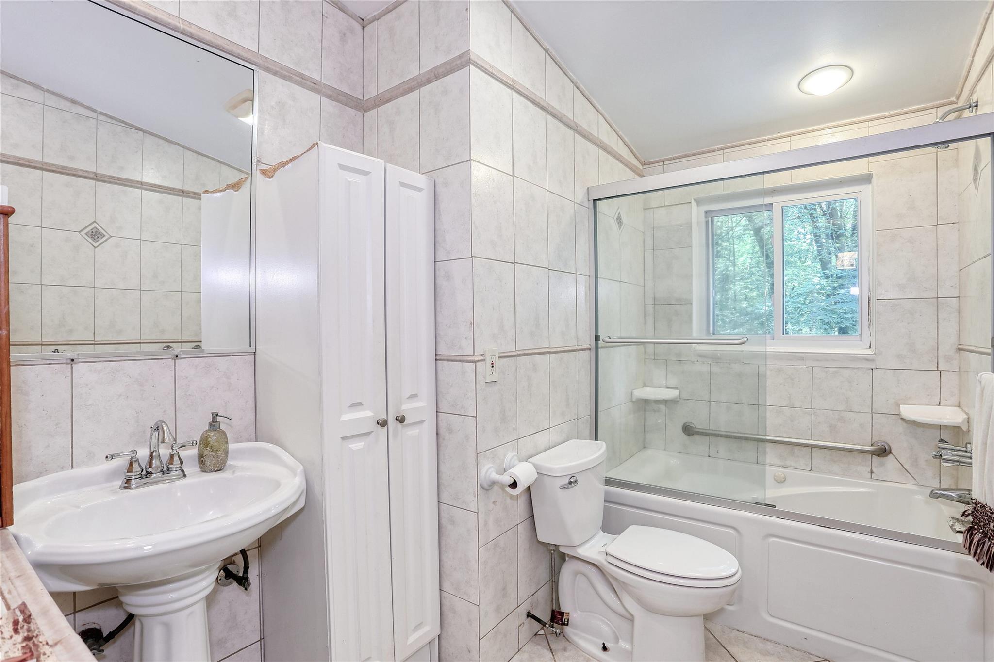 #12 photo, 28 Robin Hood Road, Montebello , NY 10901