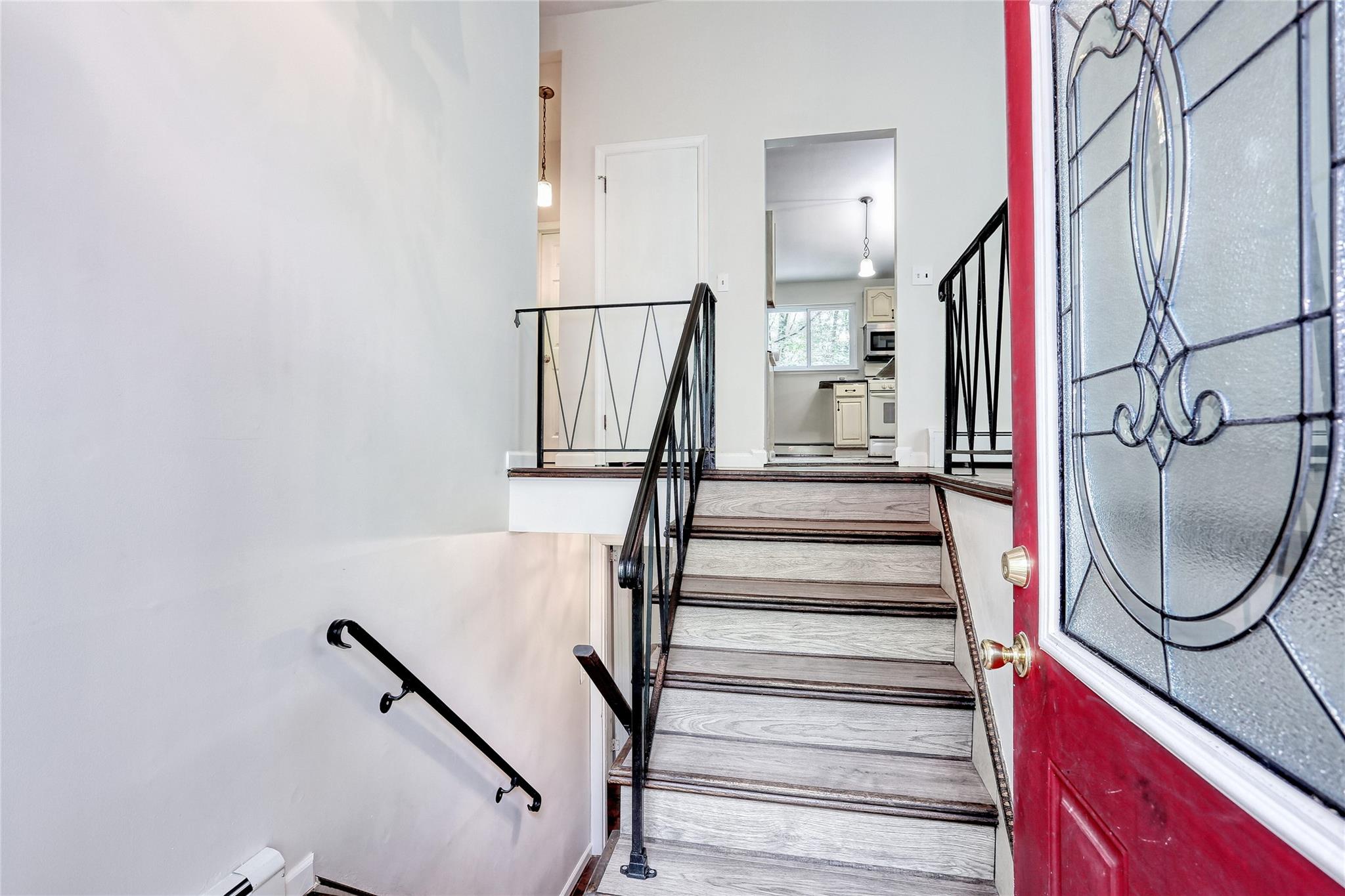 #3 photo, 28 Robin Hood Road, Montebello , NY 10901