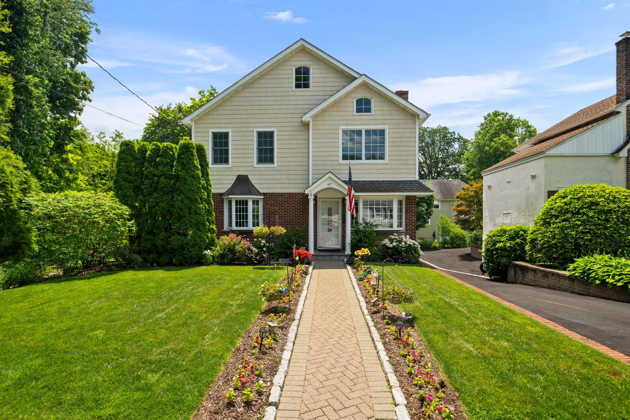 #1 photo, 87 Bolton Avenue, 紐約州 White Plains , NY 10605