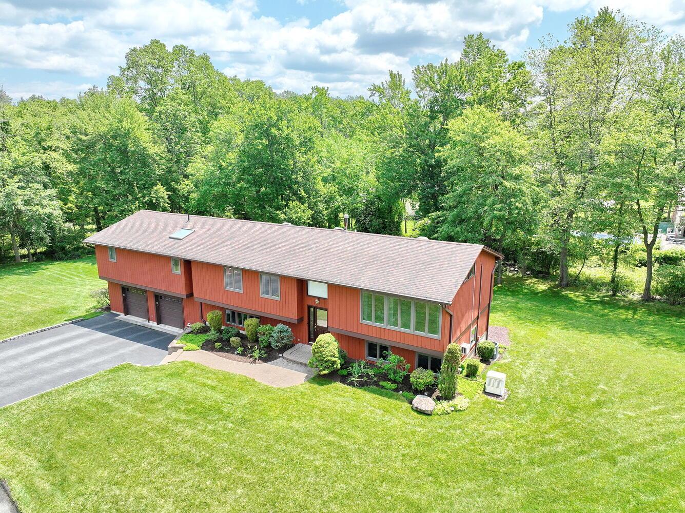 #1 photo, 65 Inwood Drive, 紐約州 Bardonia , NY 10954