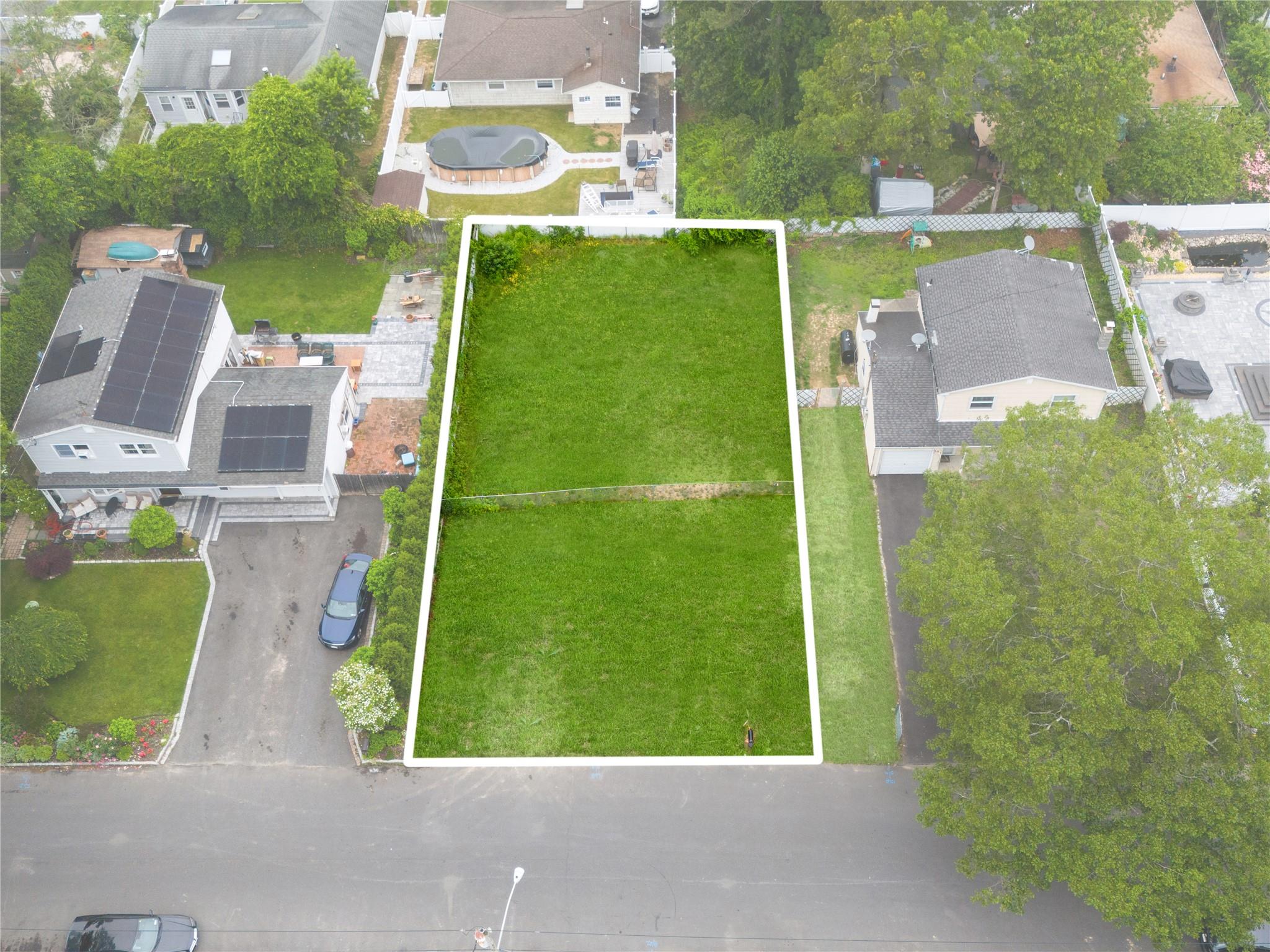 #1 photo, 99 Southaven Avenue, 東長島 Mastic , NY 11950