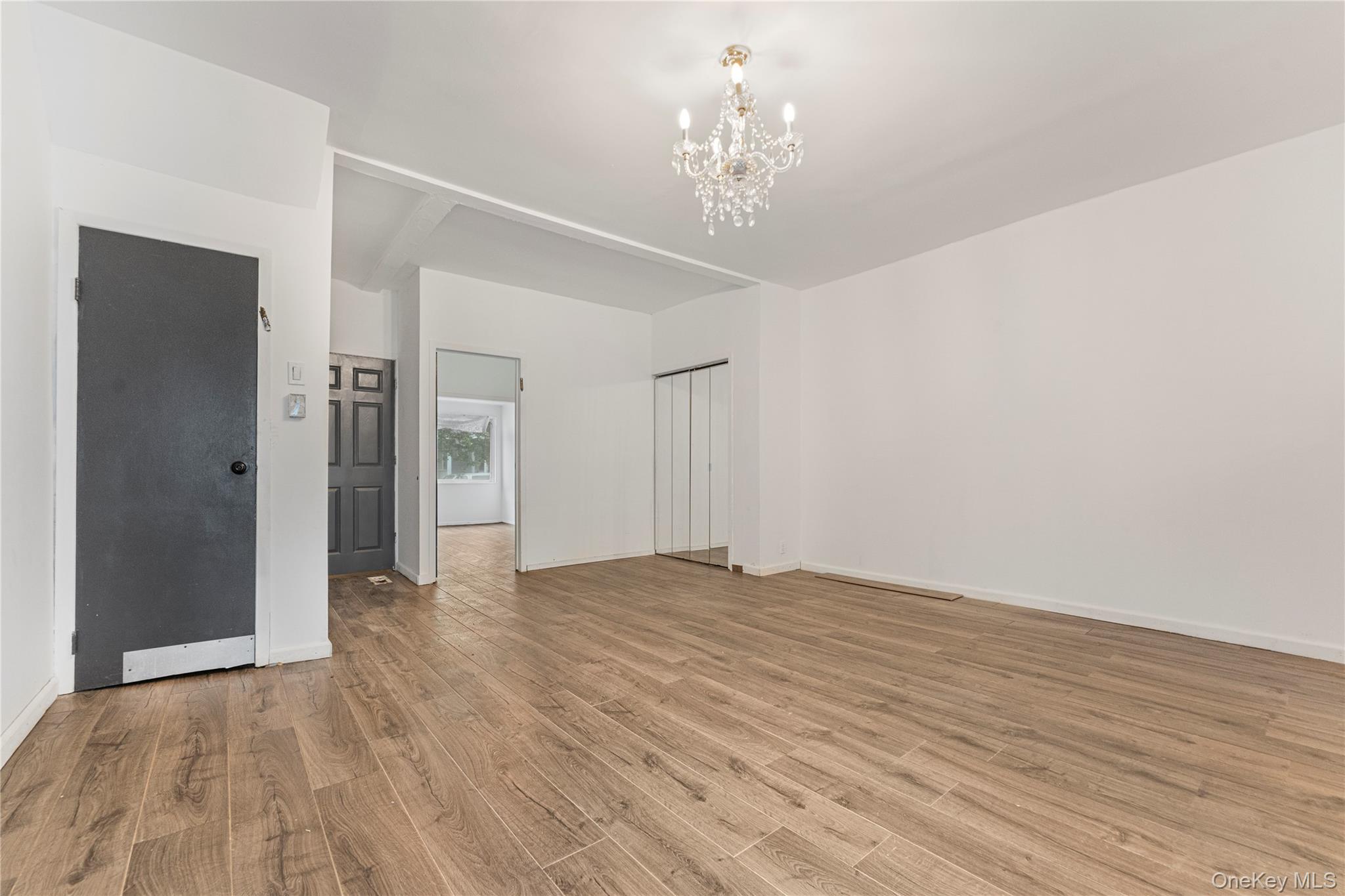 #4 photo, 85-06 122nd Street, クイーンズ区 Kew Gardens , NY 11415