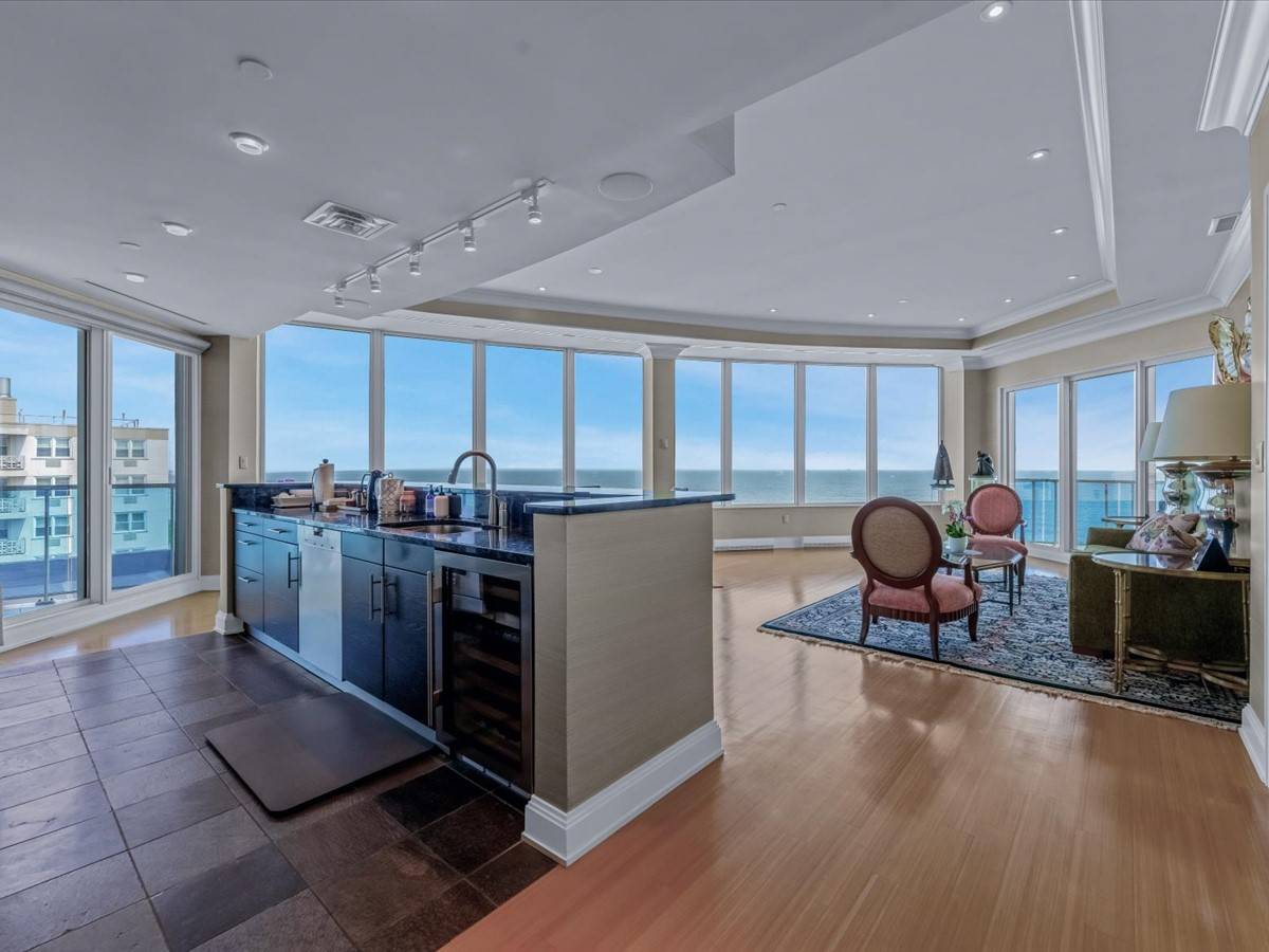 #4 photo, 403 E. Boardwalk, #PH0806, ナッソー郡 Long Beach , NY 11561