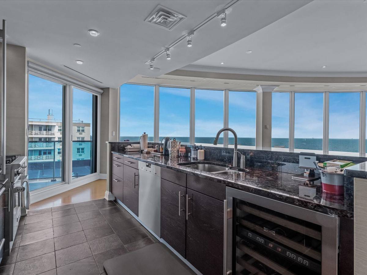 #6 photo, 403 E. Boardwalk, #PH0806, ナッソー郡 Long Beach , NY 11561