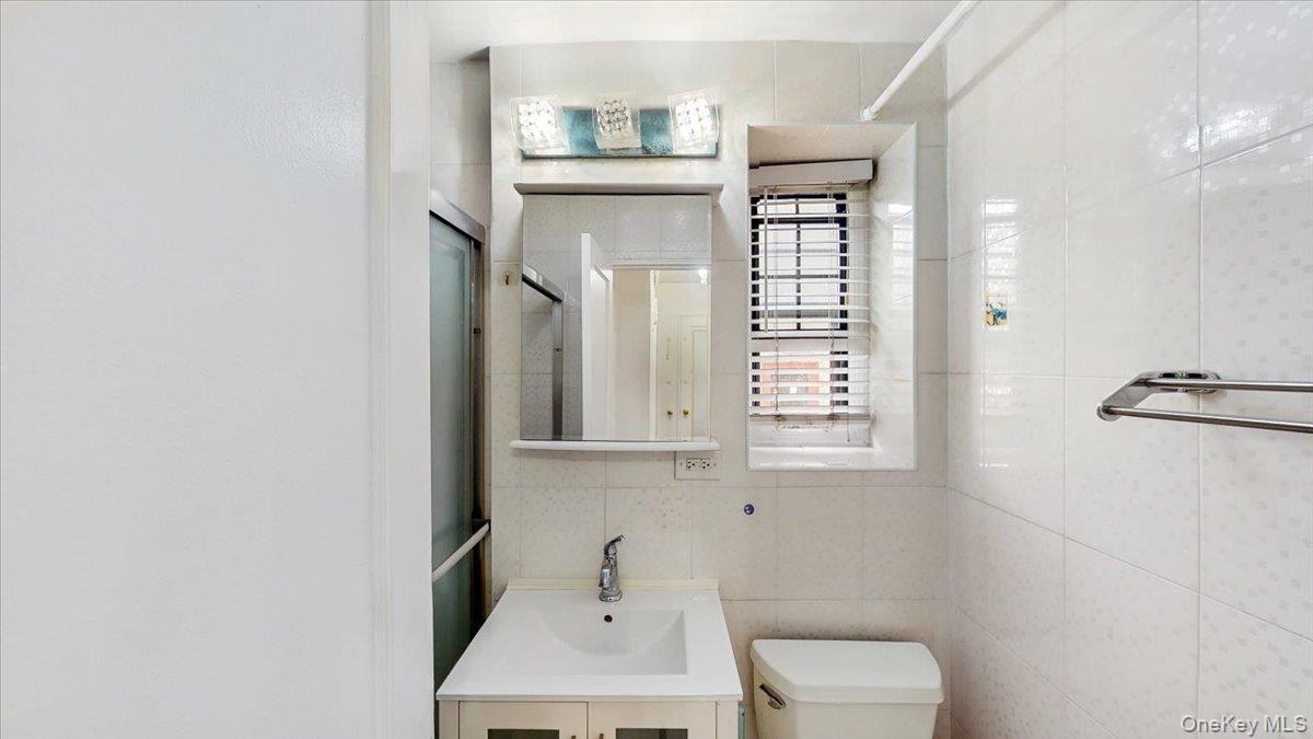 #14 photo, 144-37 79th ave, クイーンズ区 Kew Garden Hills , NY 11367