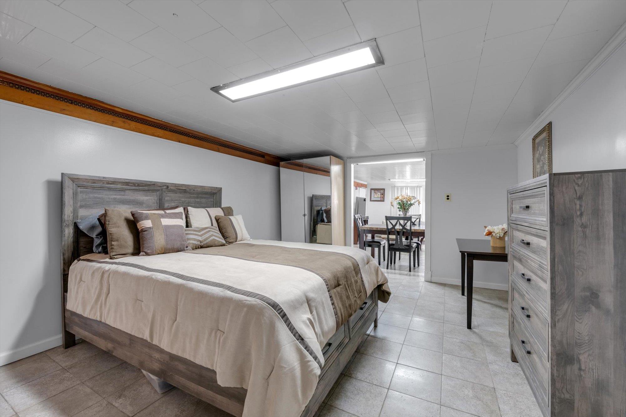 #13 photo, 6303 74th Street, クイーンズ区 Middle Village , NY 11379