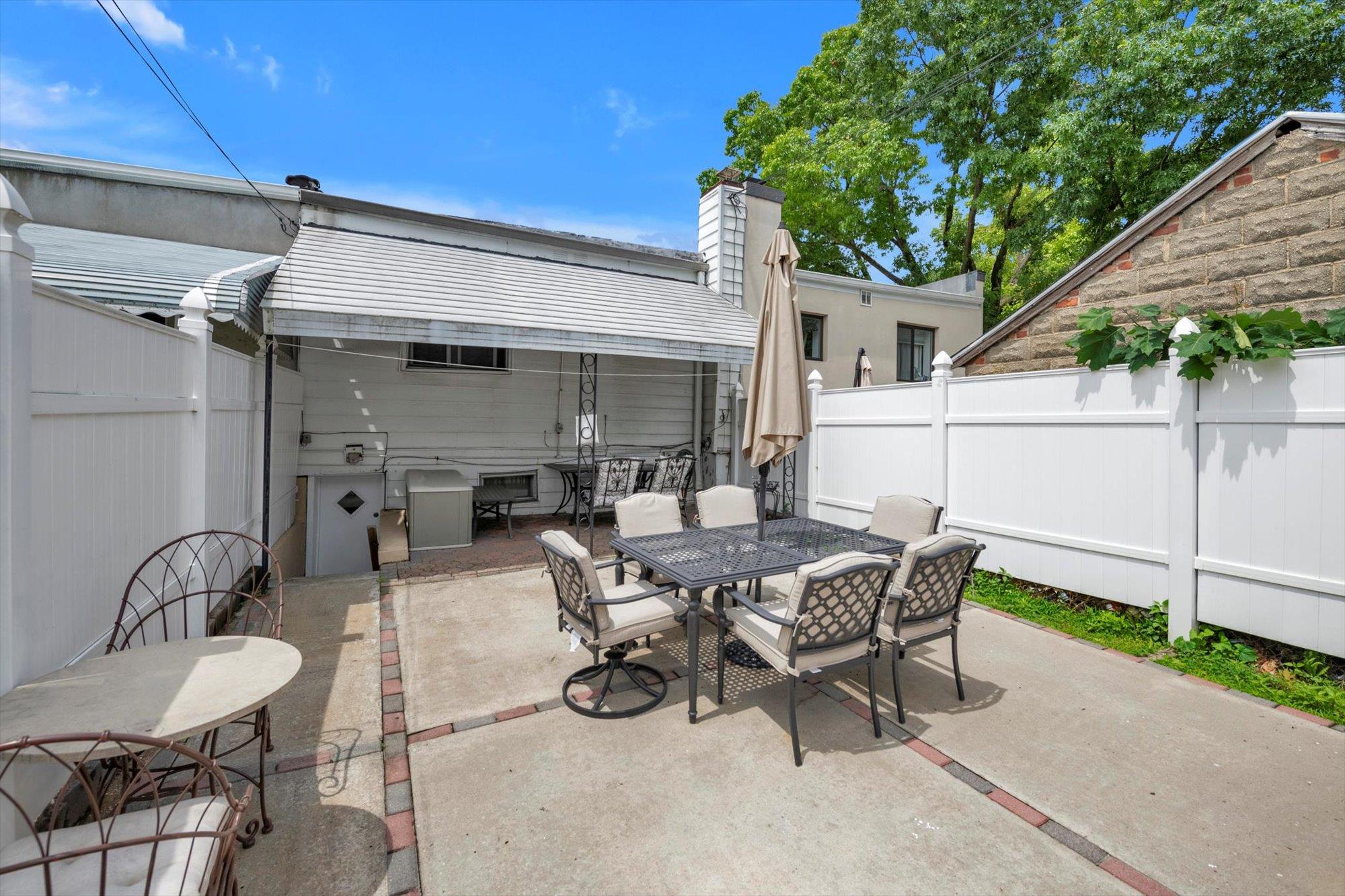 #3 photo, 6303 74th Street, クイーンズ区 Middle Village , NY 11379