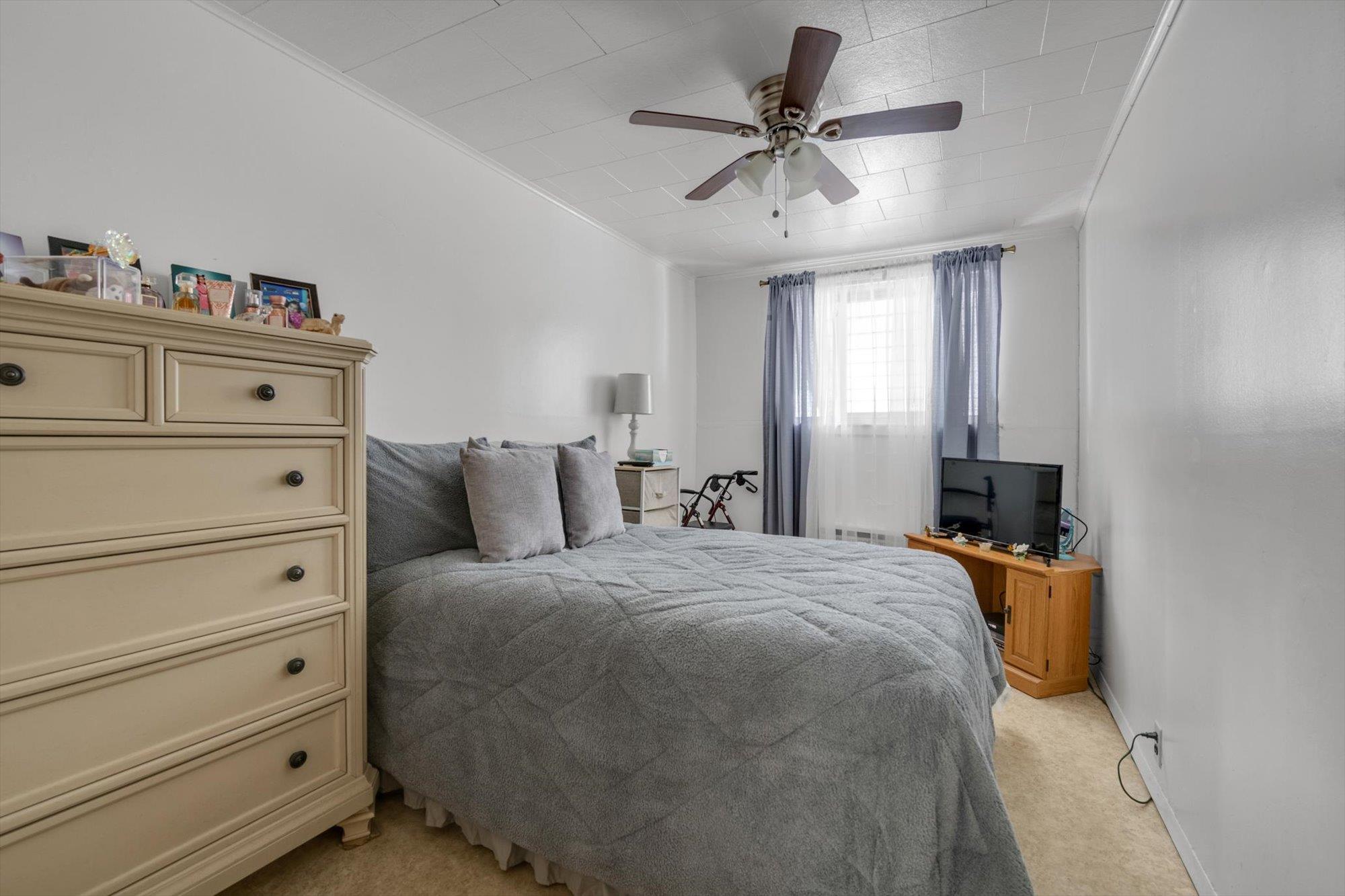 #8 photo, 6303 74th Street, クイーンズ区 Middle Village , NY 11379